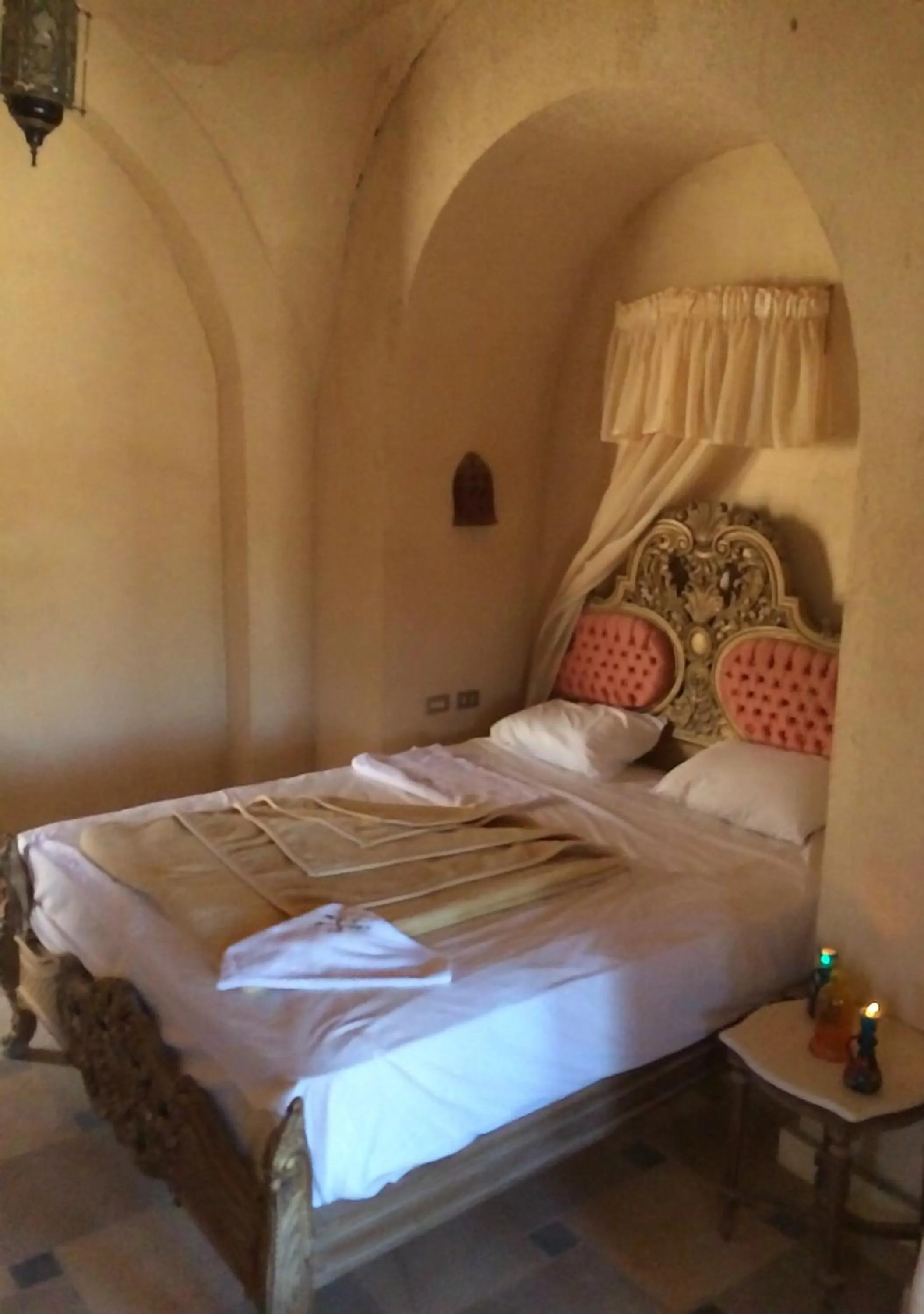 Bedroom, Bed in Shanda Lodge Desert Resort