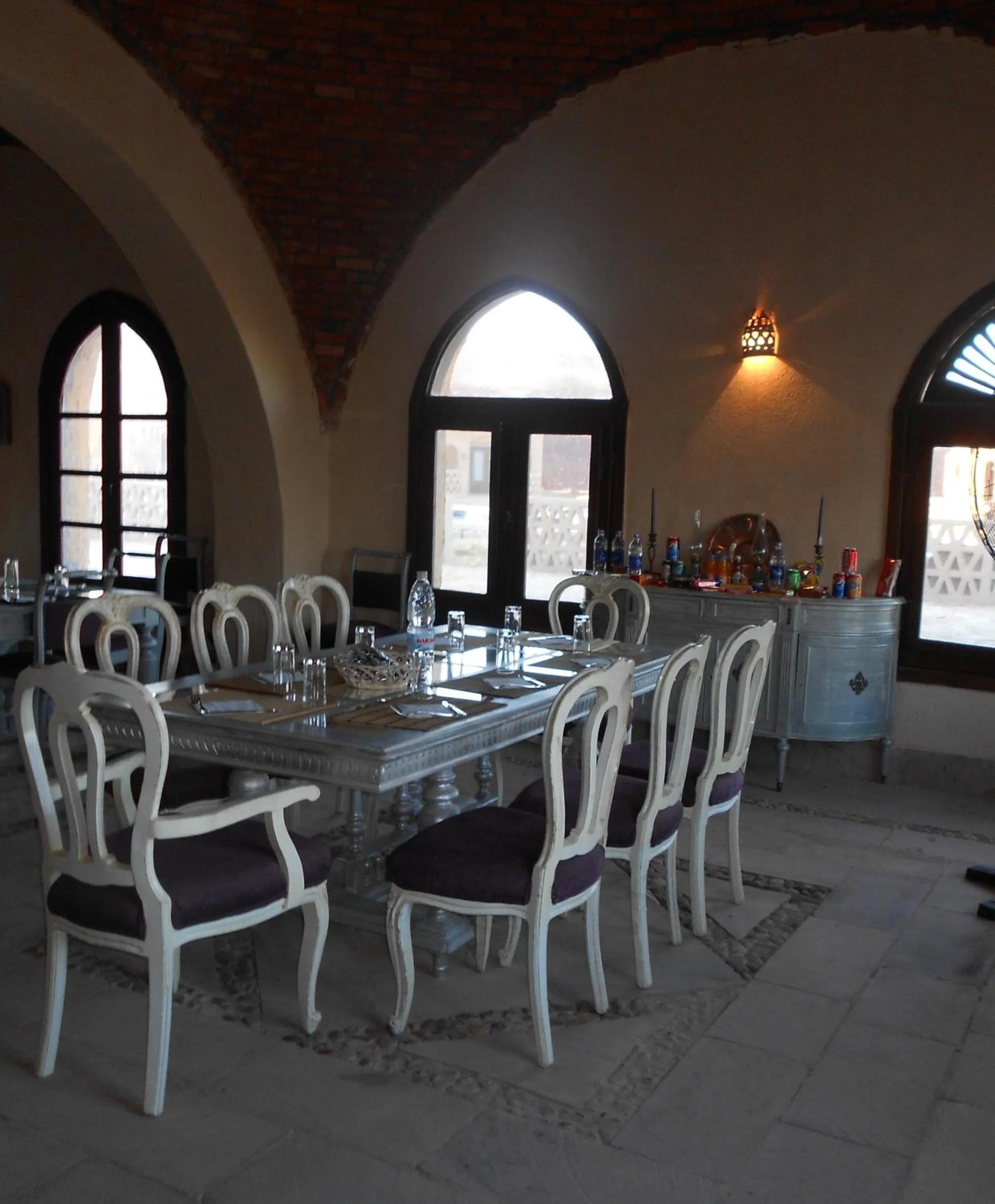 Restaurant/places to eat in Shanda Lodge Desert Resort