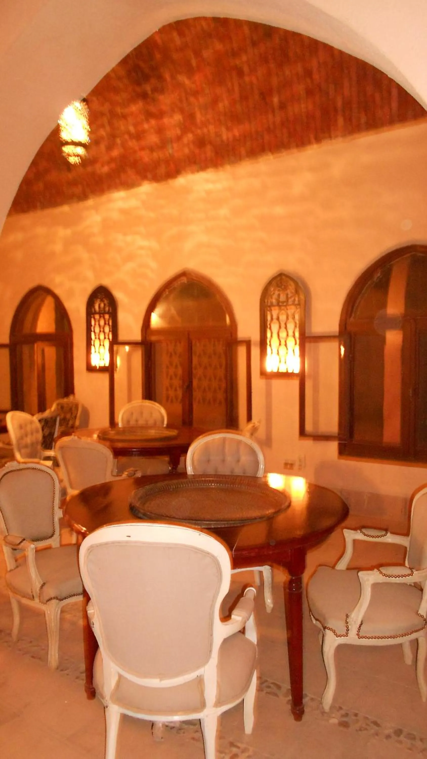 Restaurant/places to eat in Shanda Lodge Desert Resort