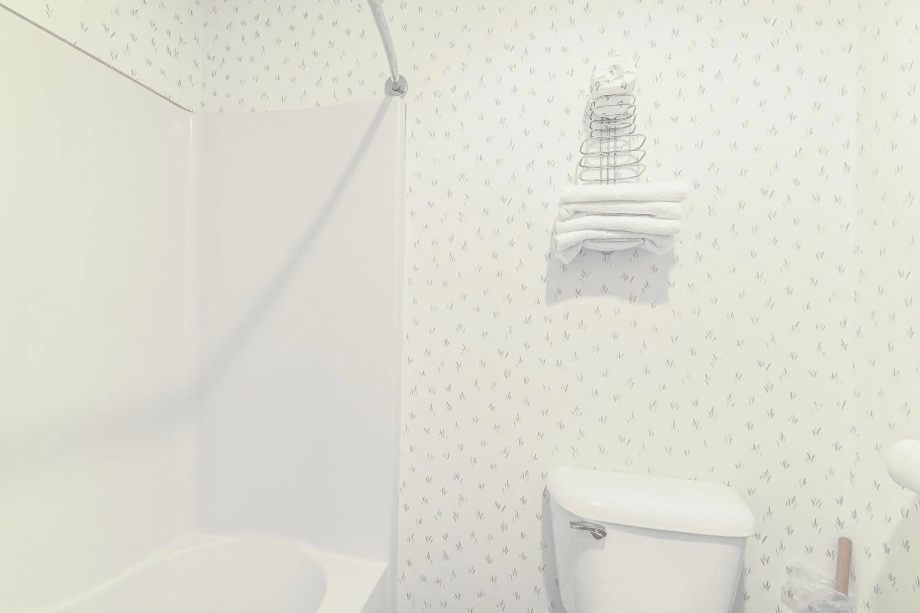 Bathroom in Hotel O Eureka Springs - Christ of Ozark Area Bathroom in Hotel O Eureka Springs - Christ of Ozark Area