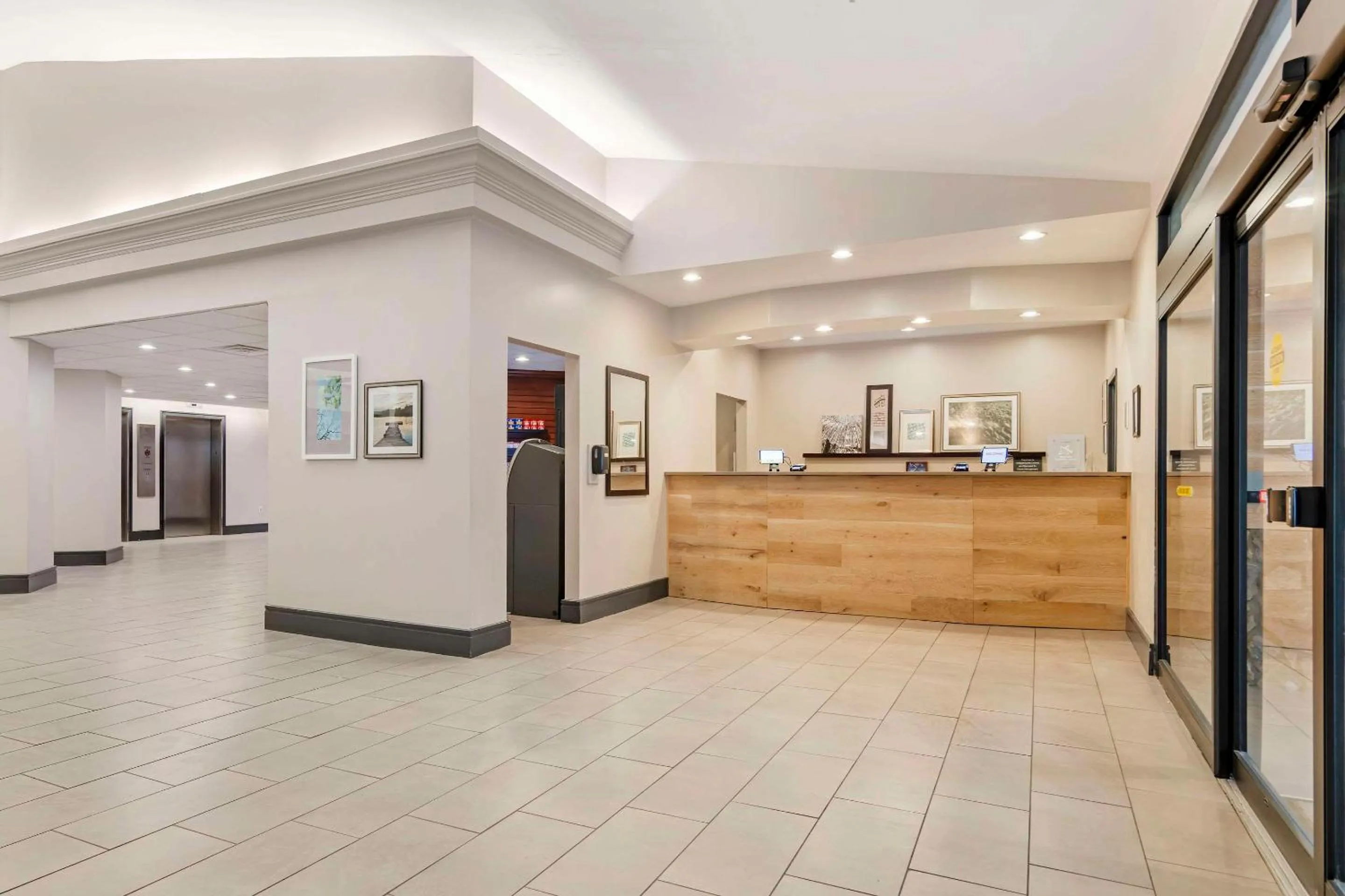 Lobby or reception in Country Inn & Suites by Radisson, Atlanta Galleria-Ballpark, GA