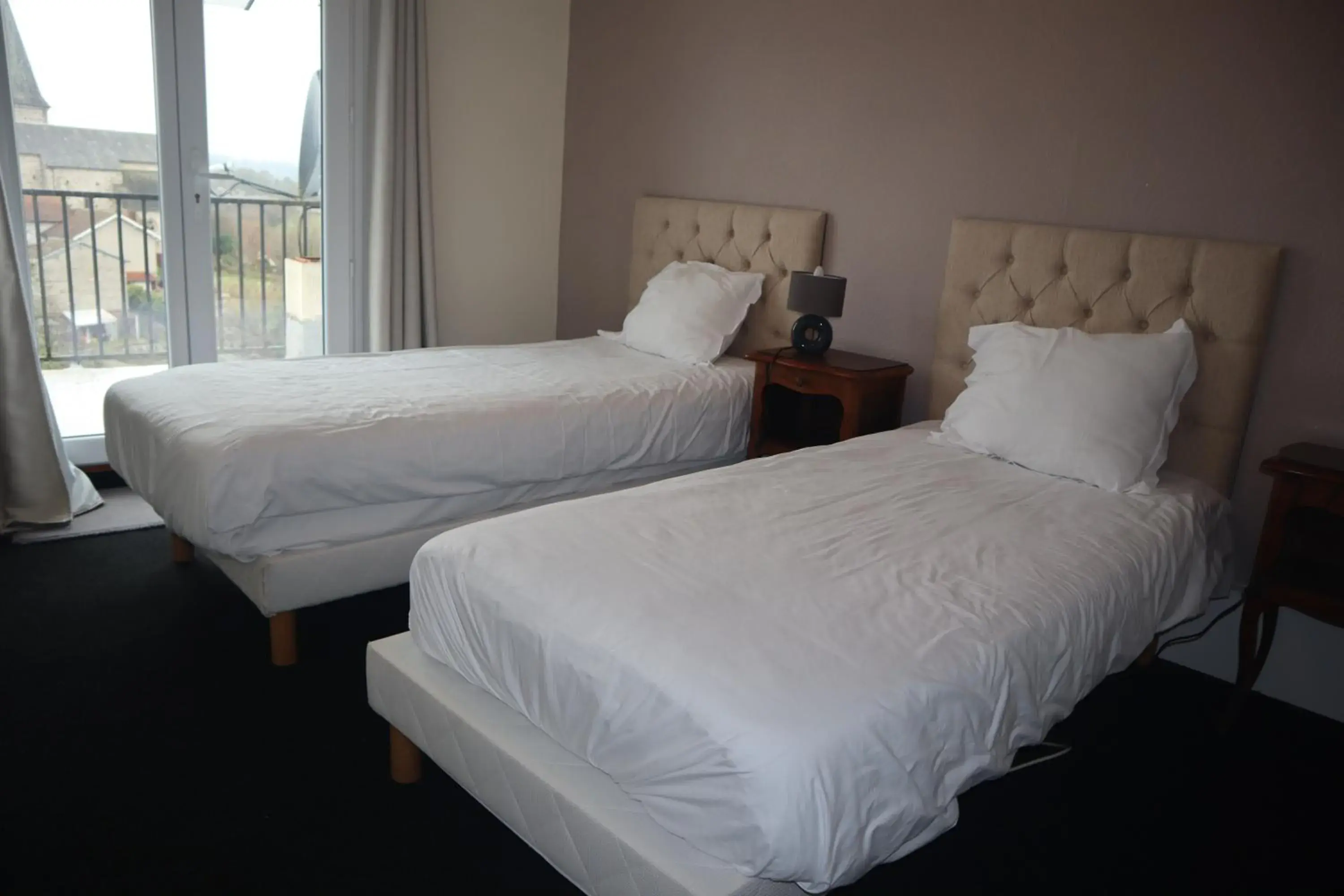 Bedroom, Bed in Hotel - Bistro - Bar - PMU Le Bellerive Bedroom, Bed in Hotel - Bistro - Bar - PMU Le Bellerive