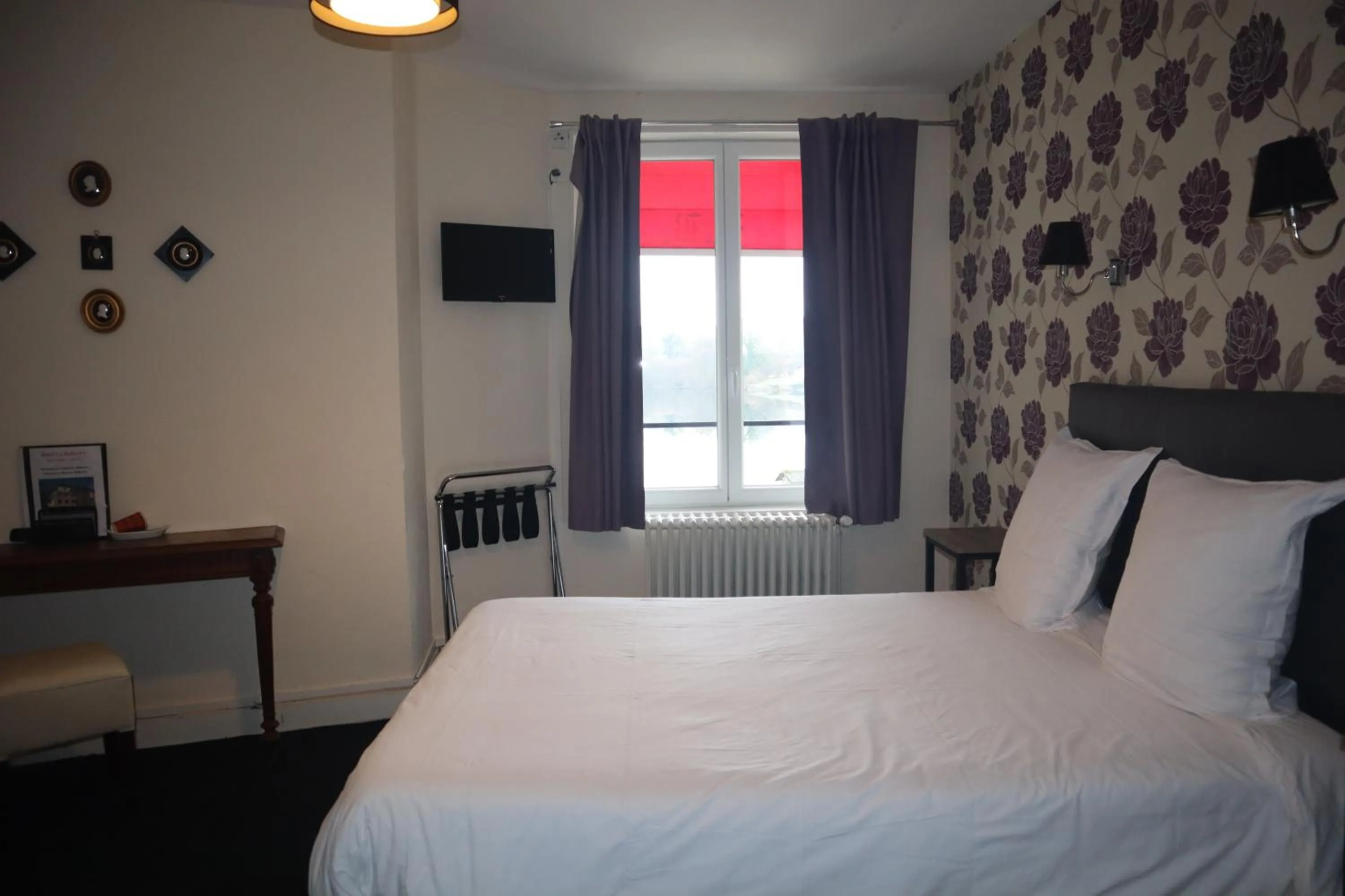 Photo of the whole room, Bed in Le Bellerive