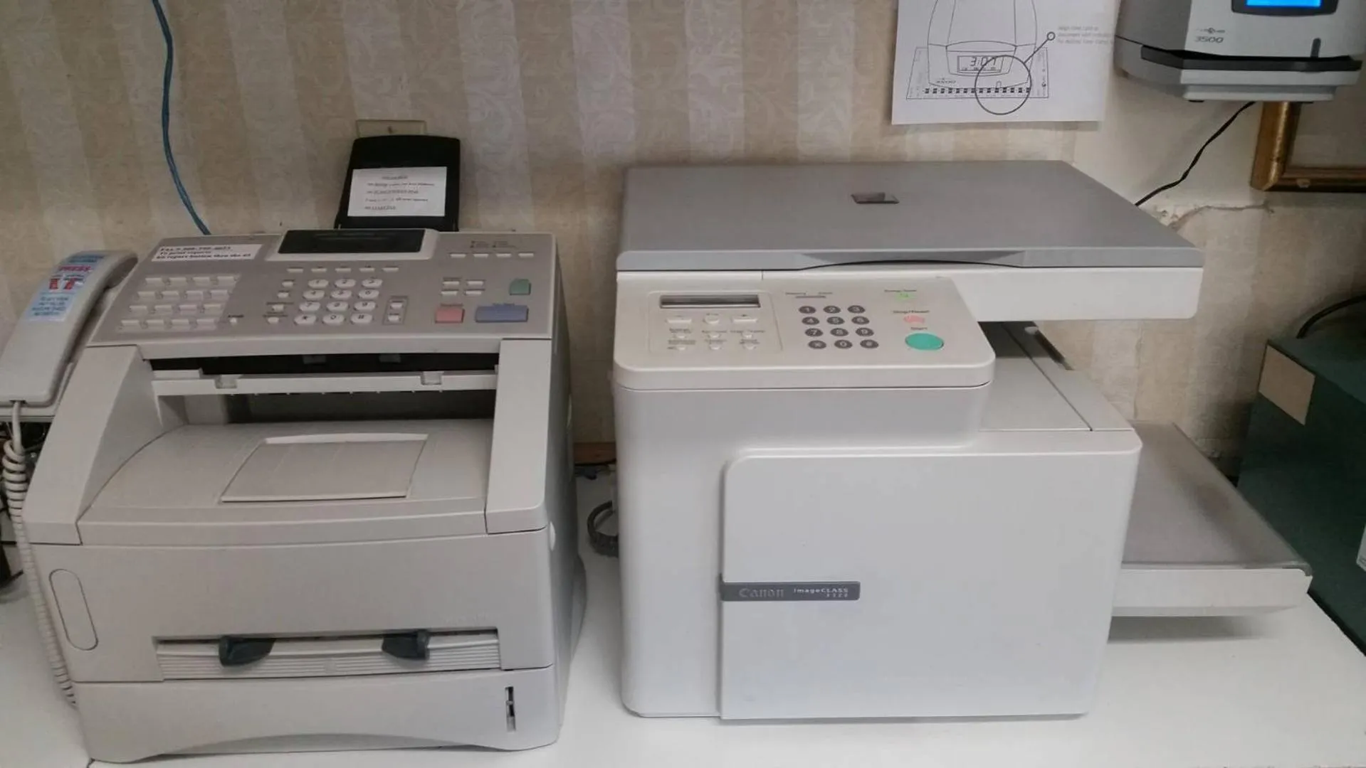 On-site shops in Attleboro Motor Inn