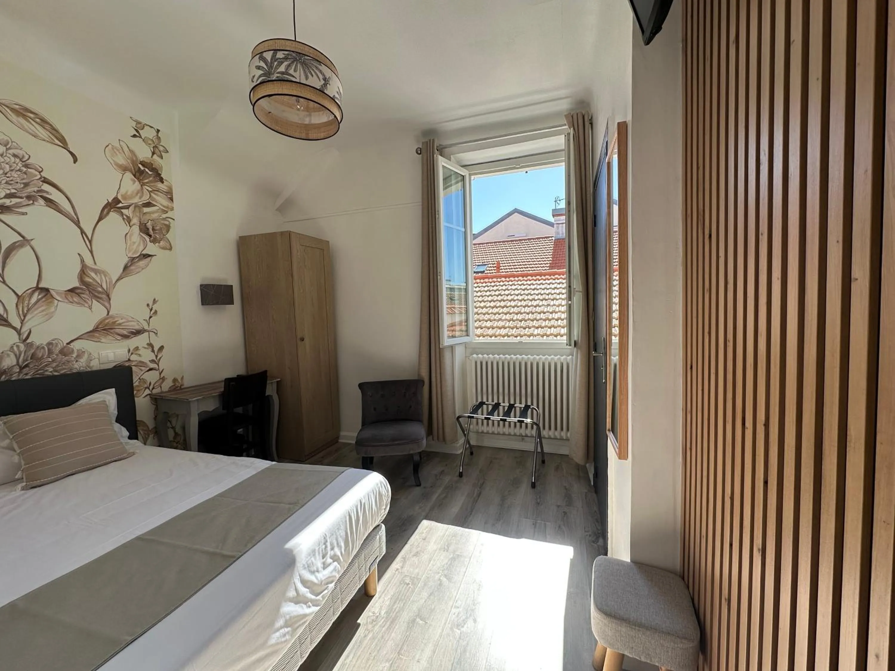 Photo of the whole room, Bed in Hôtel Parc Mazon-Biarritz