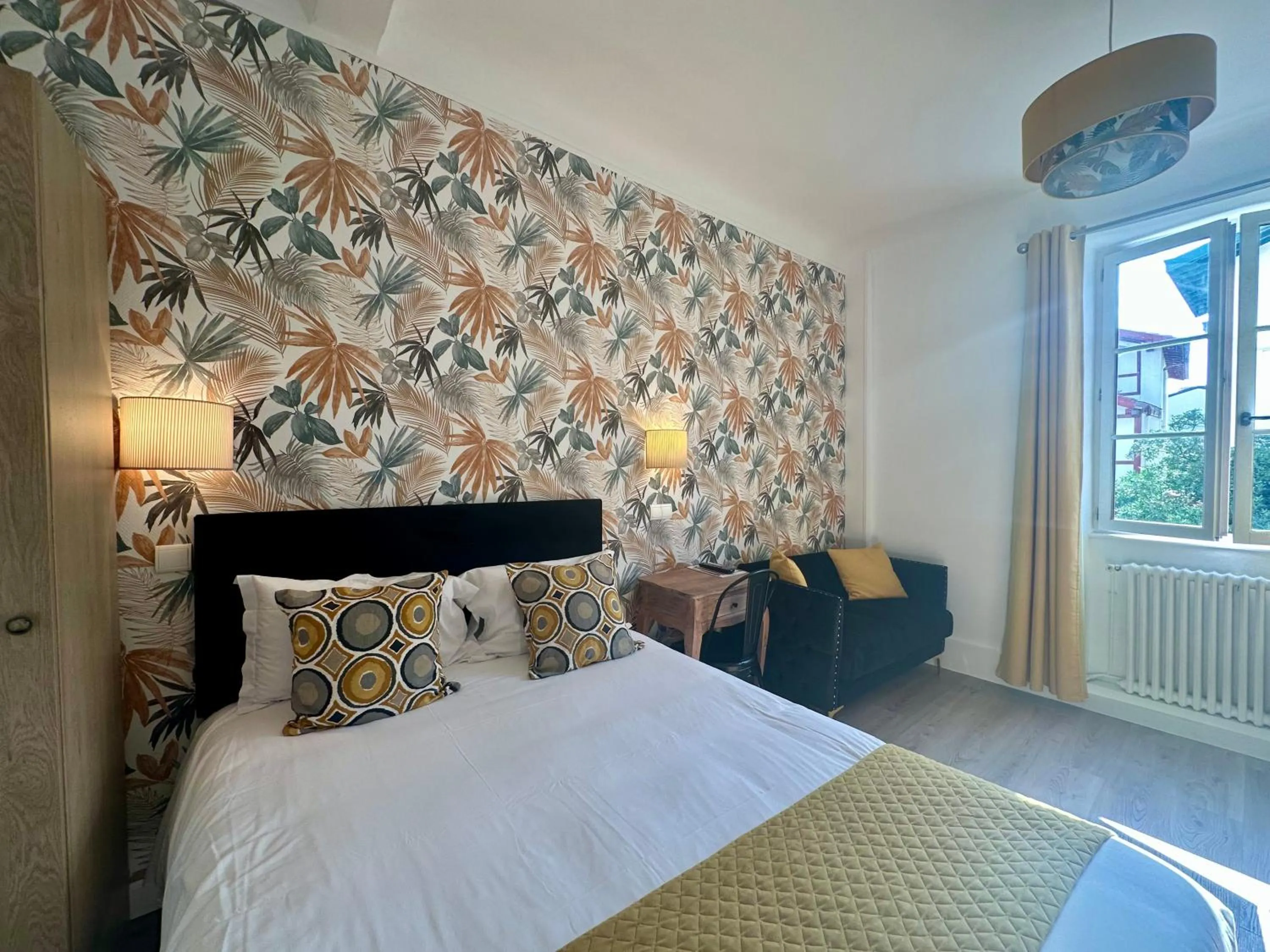 Photo of the whole room, Bed in Hôtel Parc Mazon-Biarritz