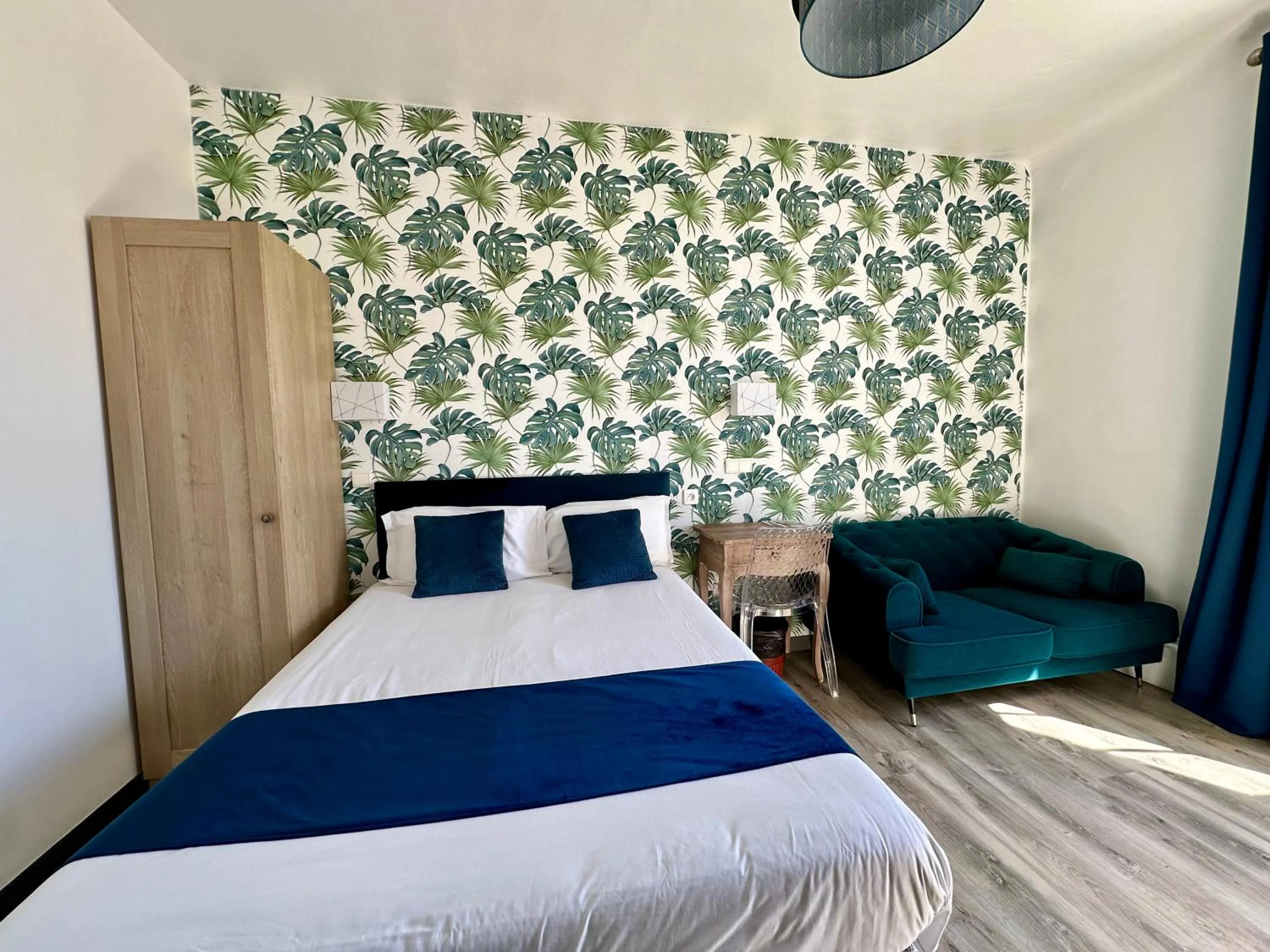 Photo of the whole room, Bed in Hôtel Parc Mazon-Biarritz