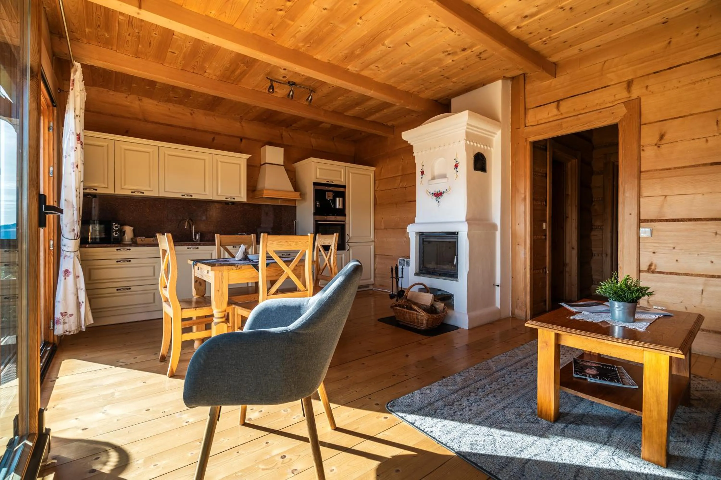 Kitchen or kitchenette in Osada Kościelisko - Tatry na Wyciągnięcie Ręki