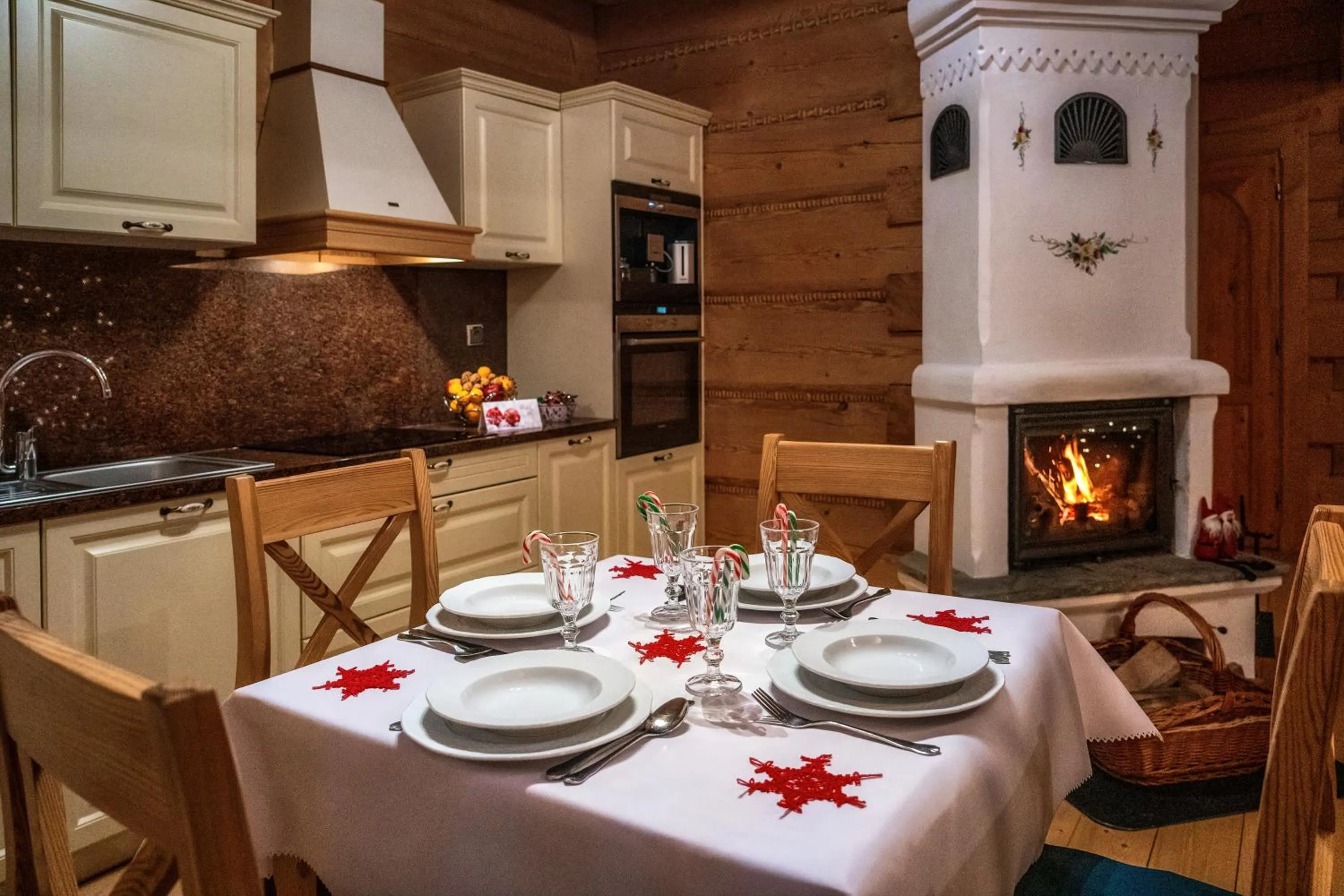 Kitchen or kitchenette in Osada Kościelisko - Tatry na Wyciągnięcie Ręki
