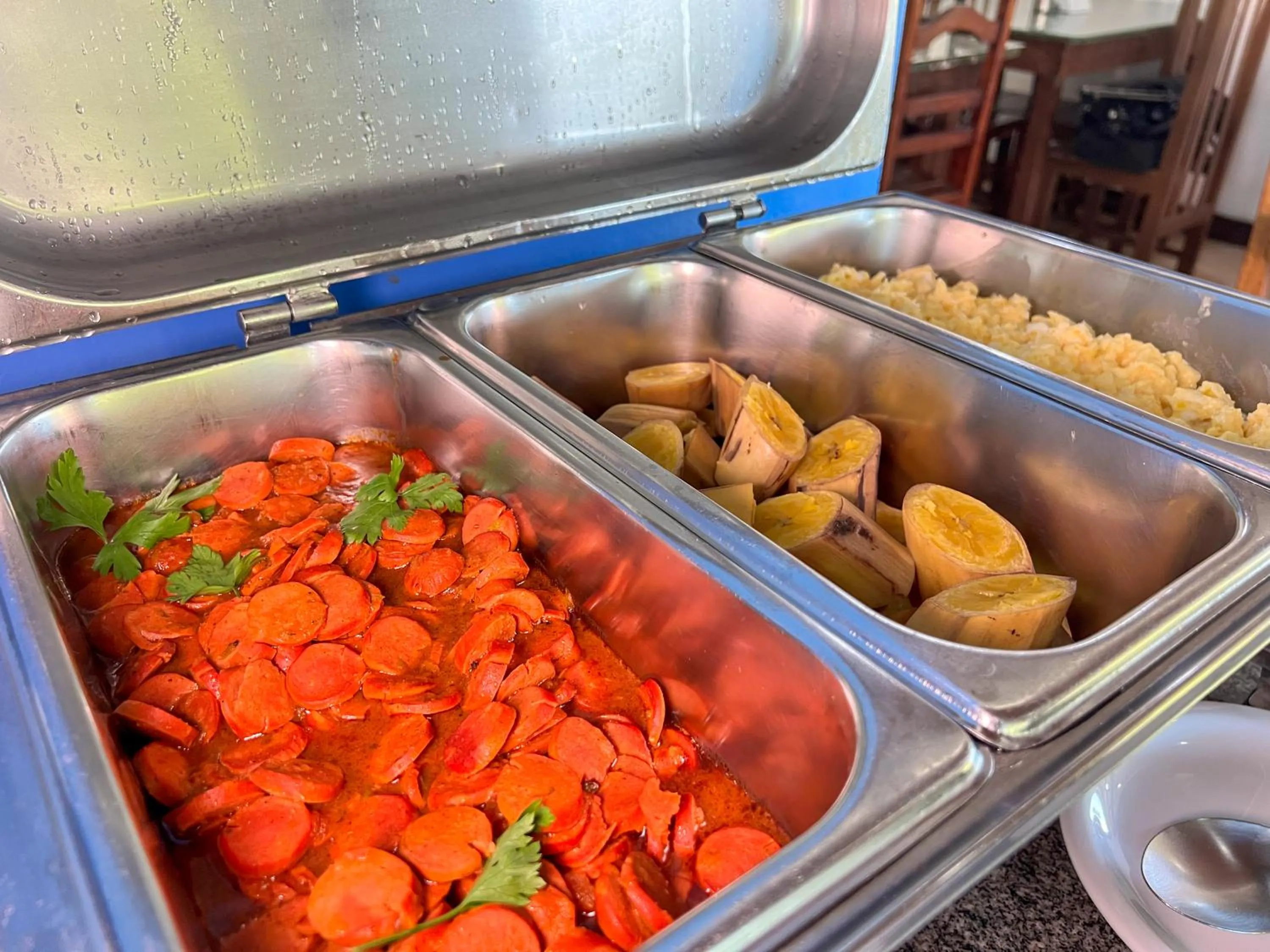 Breakfast in Hotel Porto das Ancoras