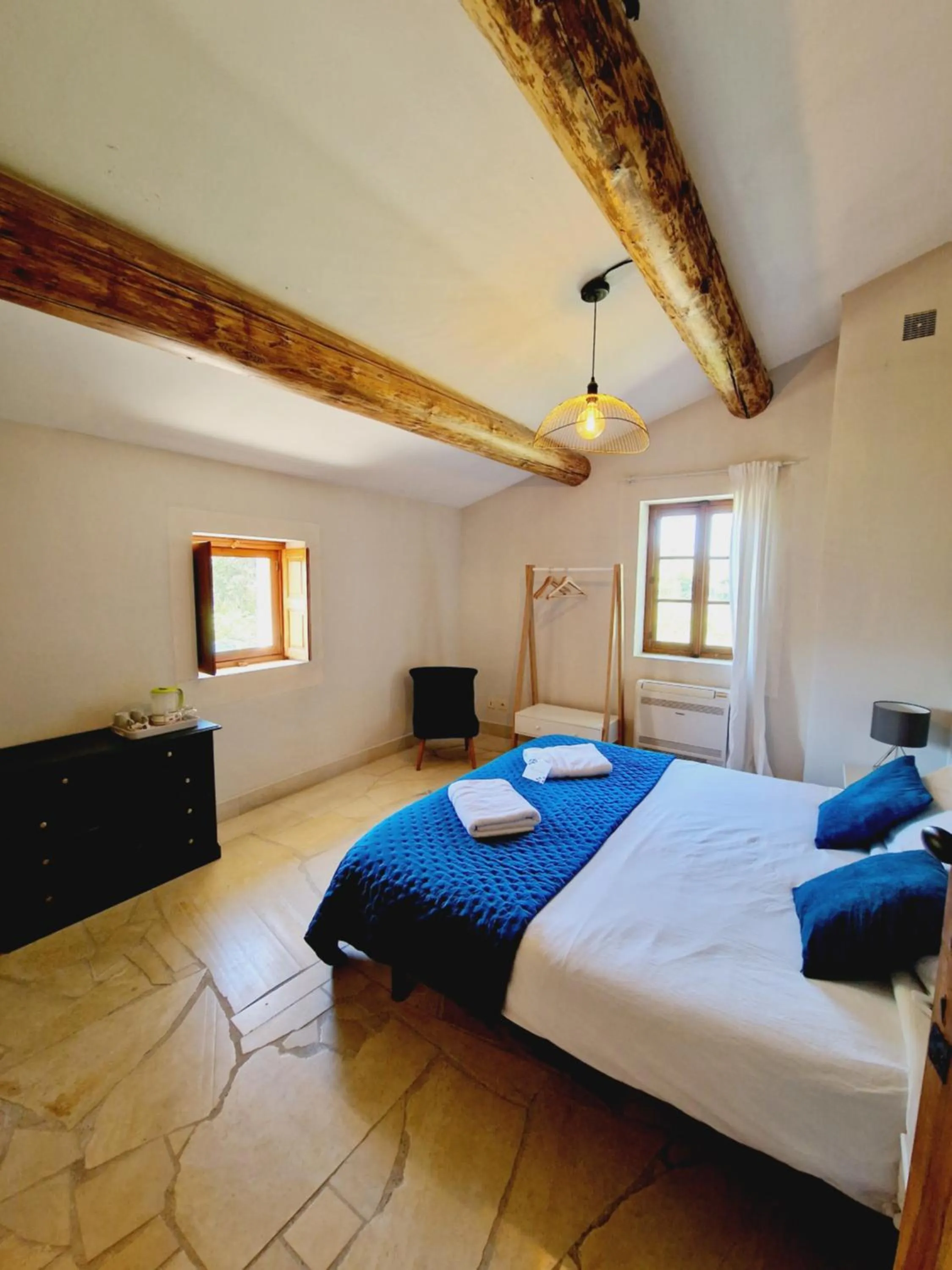 Bed in Mas du Rollier Chambres d'hôtes