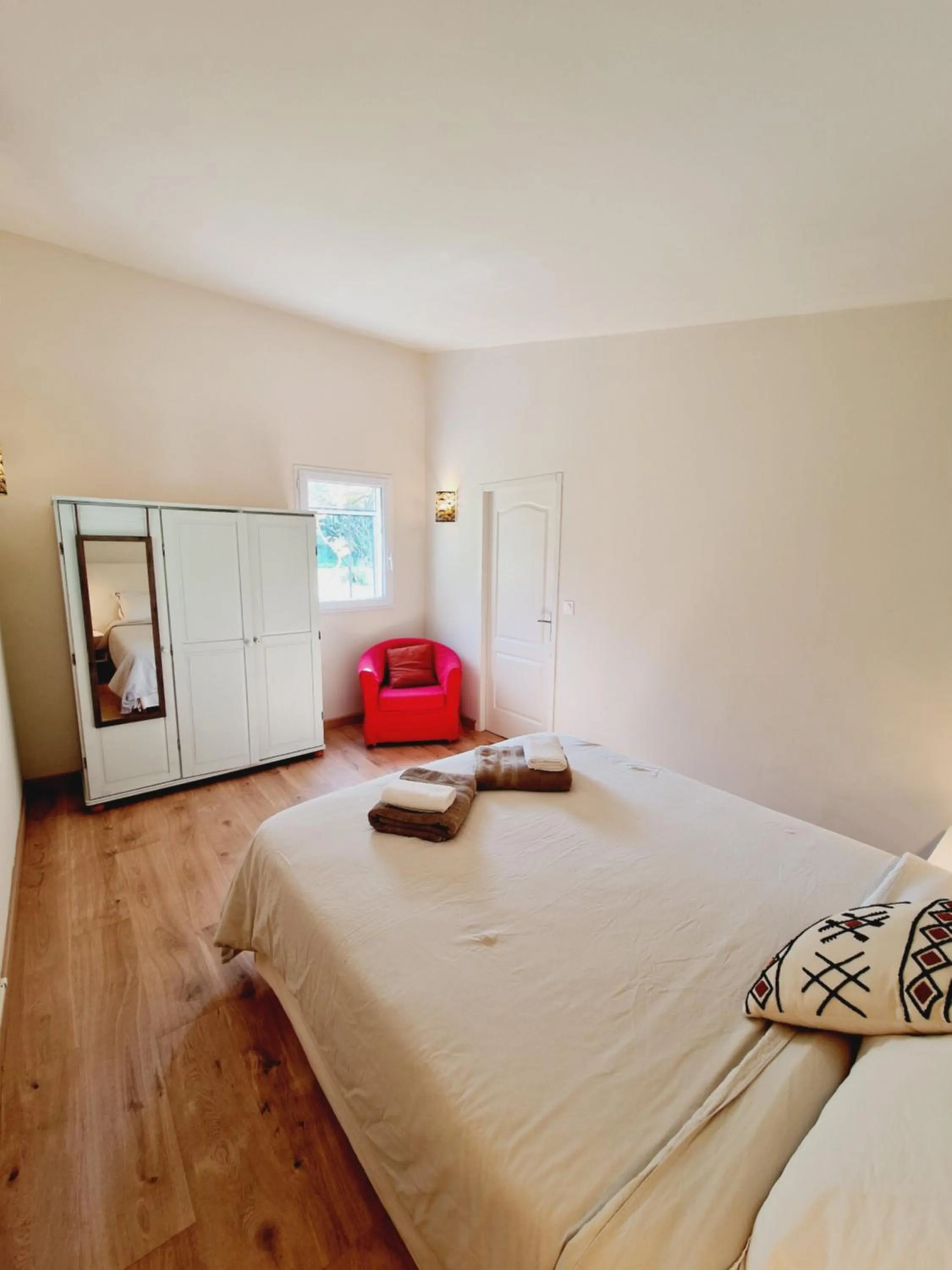 Bed in Mas du Rollier Chambres d'hôtes