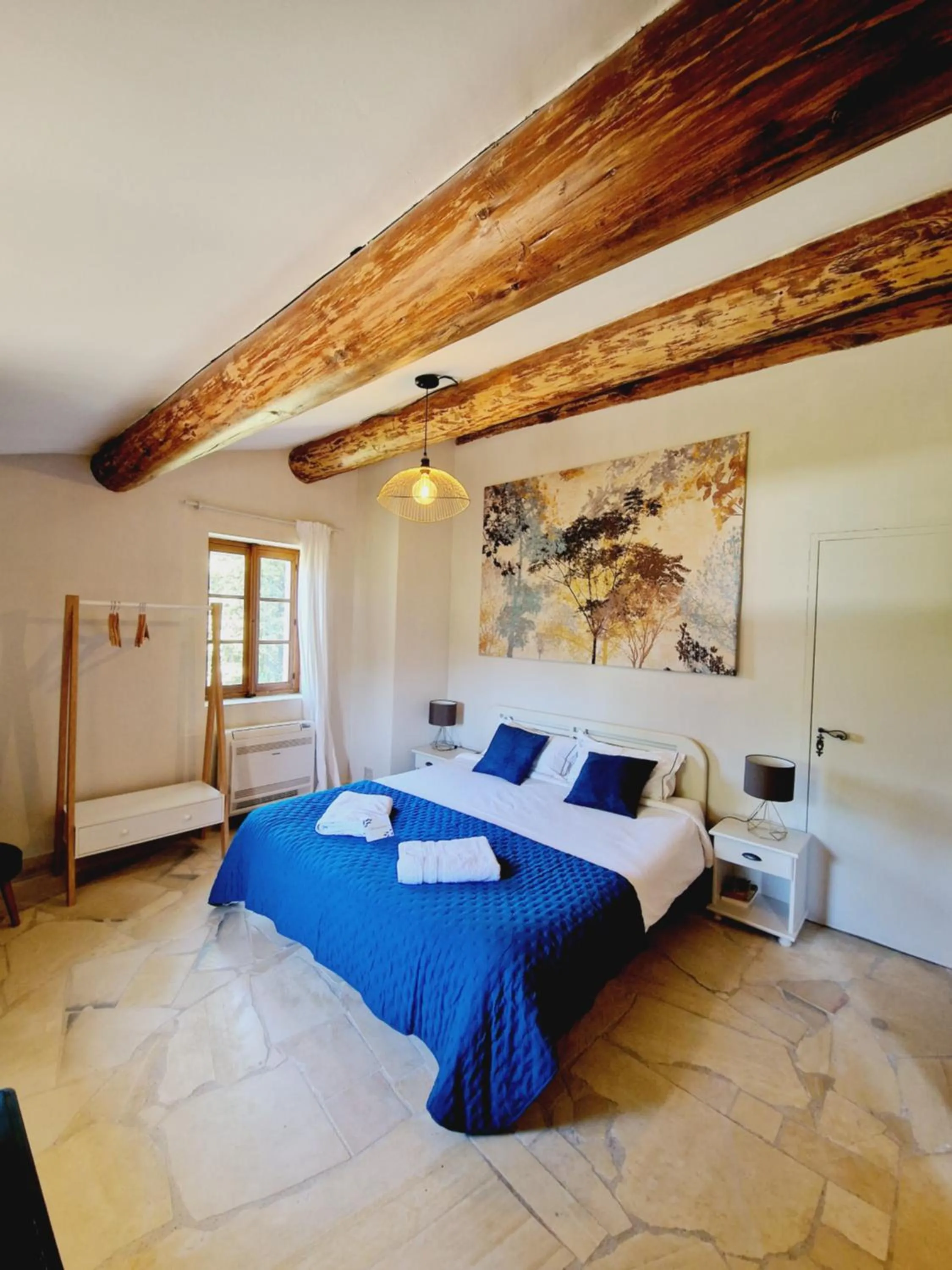 Bed in Mas du Rollier Chambres d'hôtes