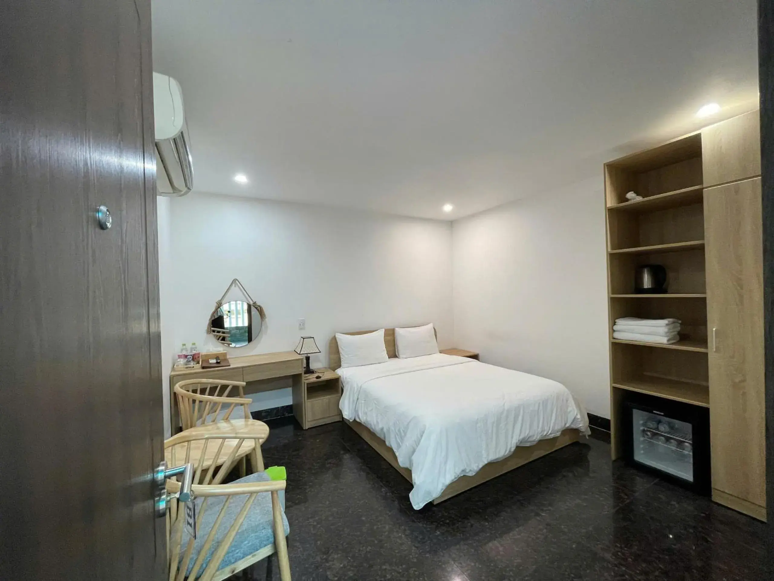 Standard King Room in Tuyet Suong Villa Hotel Standard King Room in Tuyet Suong Villa Hotel