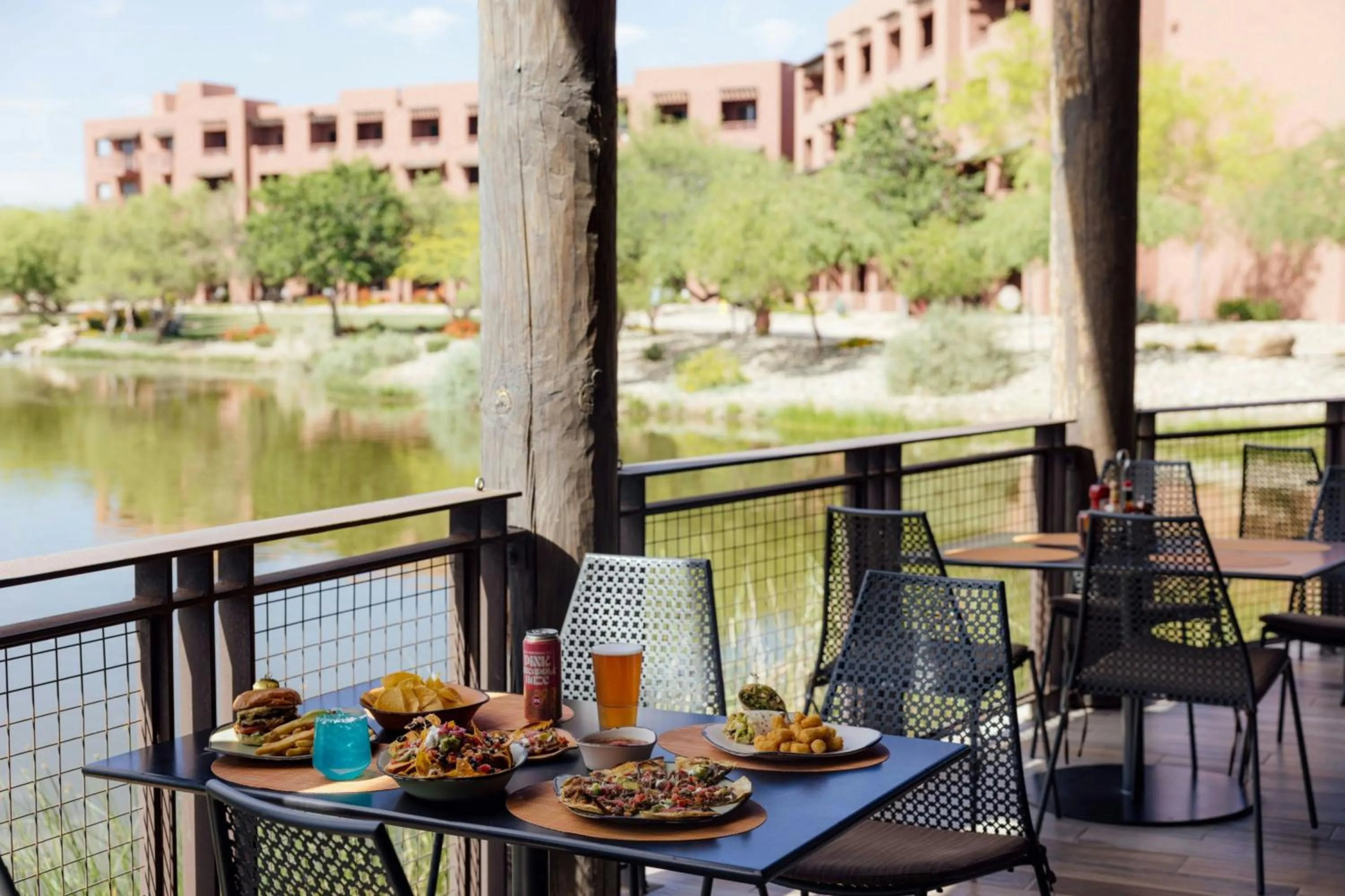 Restaurant/places to eat in Sheraton Grand at Wild Horse Pass