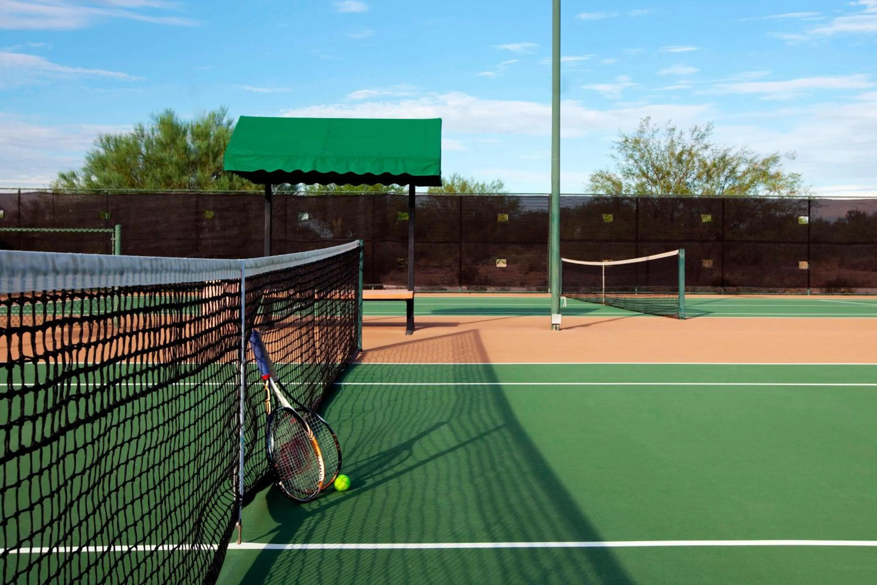 Tennis court in Sheraton Grand at Wild Horse Pass