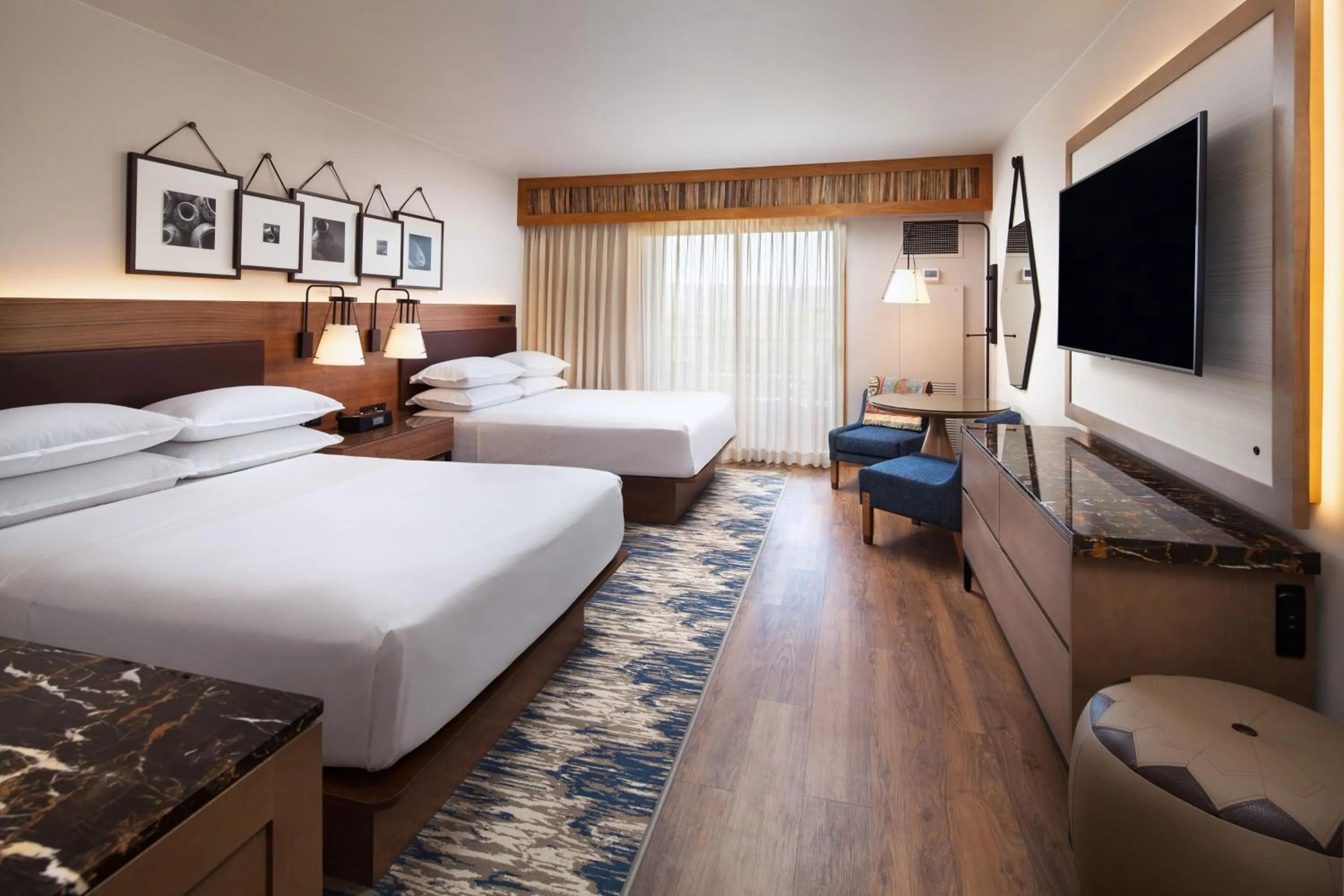 Photo of the whole room, Bed in Sheraton Grand at Wild Horse Pass