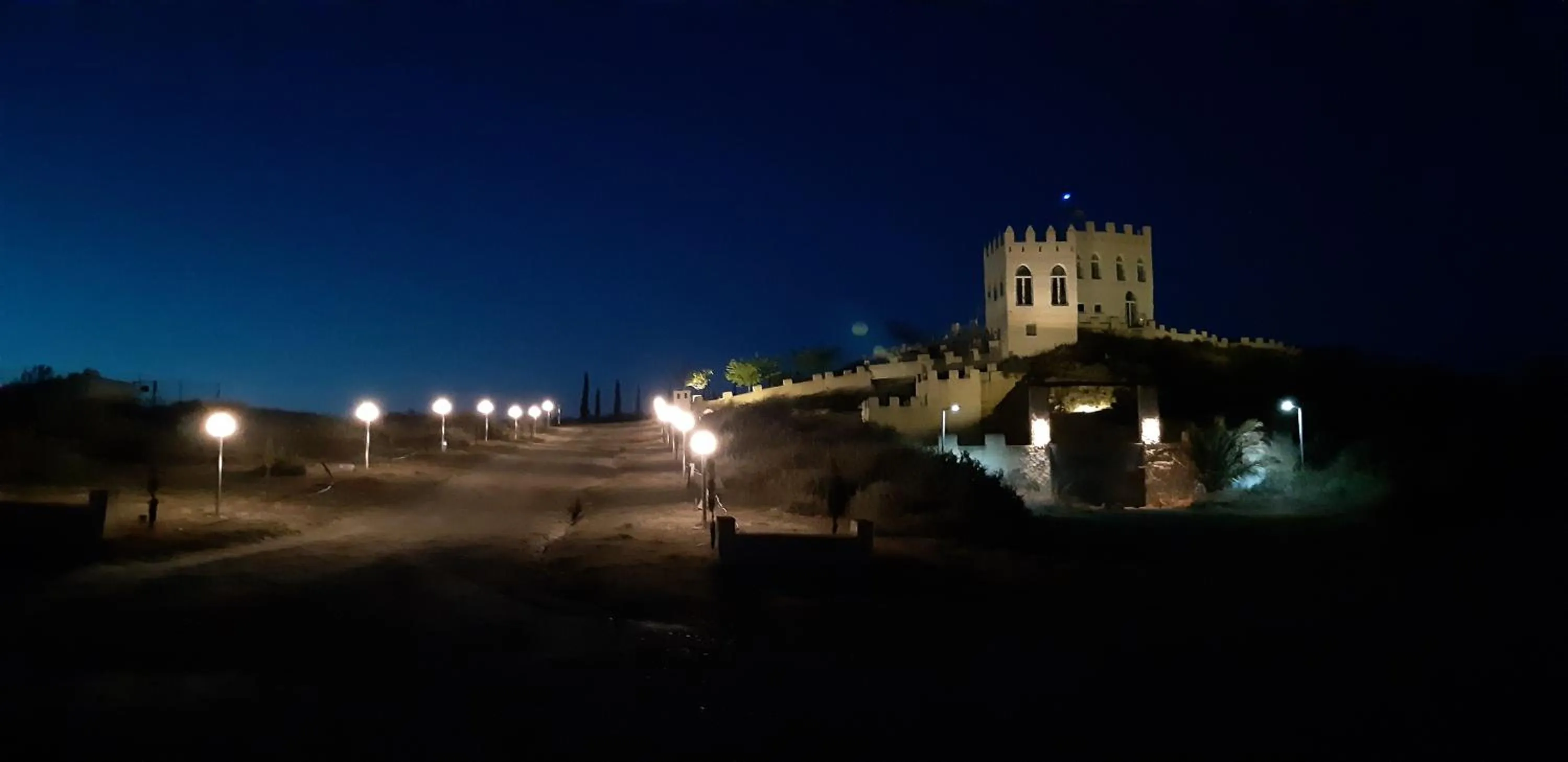 Hotel Cueva Tardienta Monegros-Adults Only