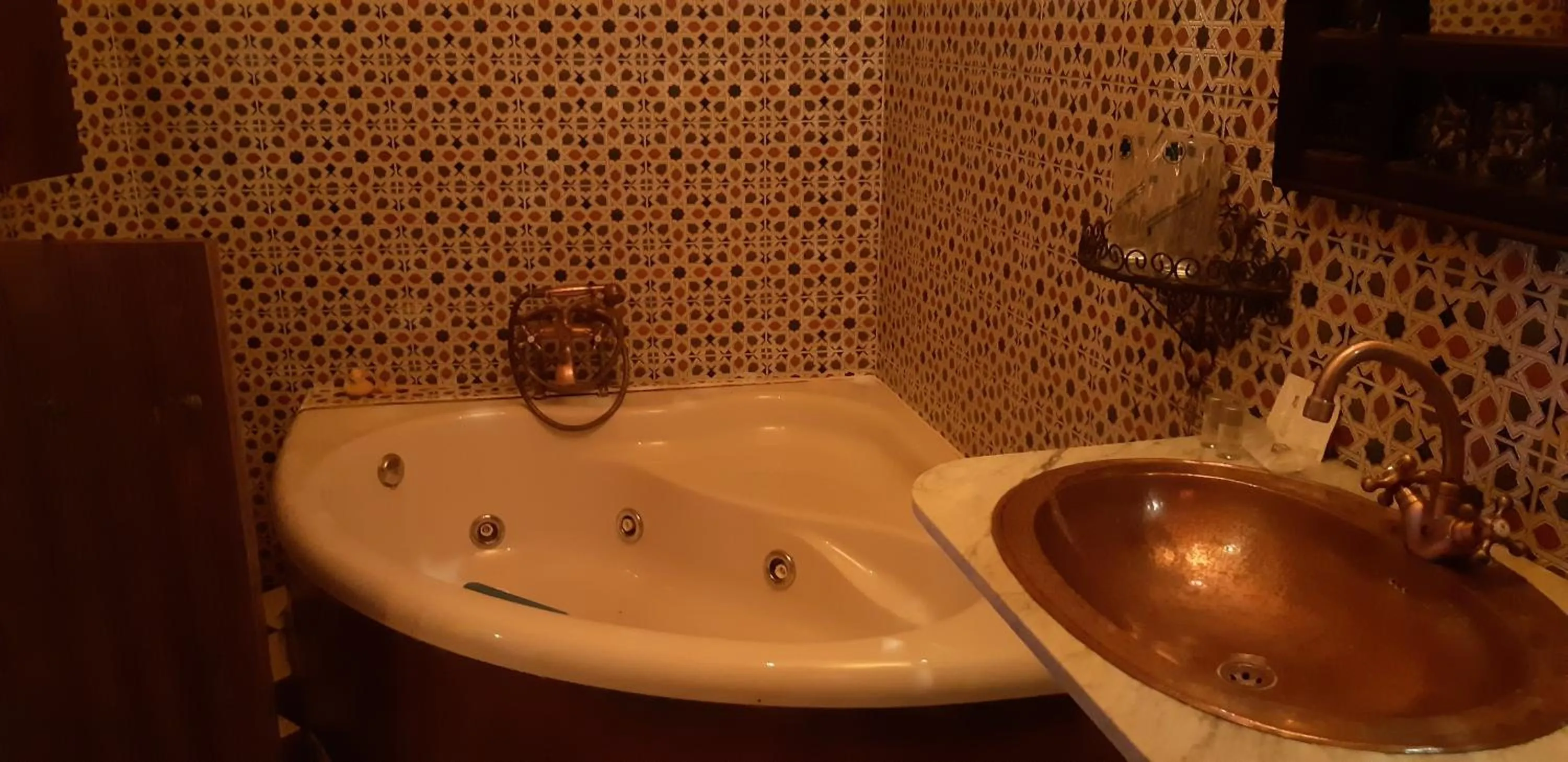 Hotel Cueva Tardienta Monegros-Adults Only