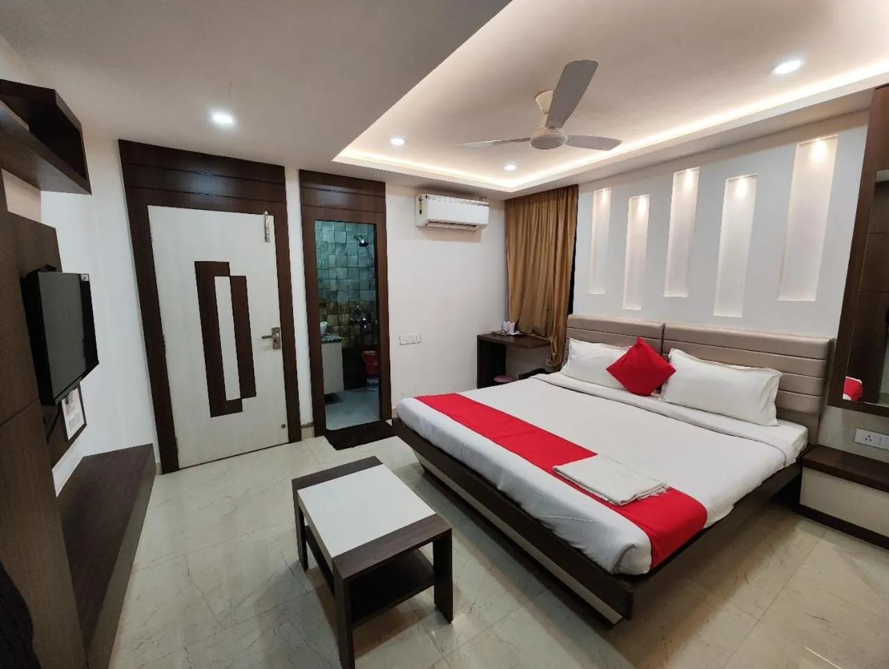 Deluxe King Studio in HOTEL RUDRAKSHA INN