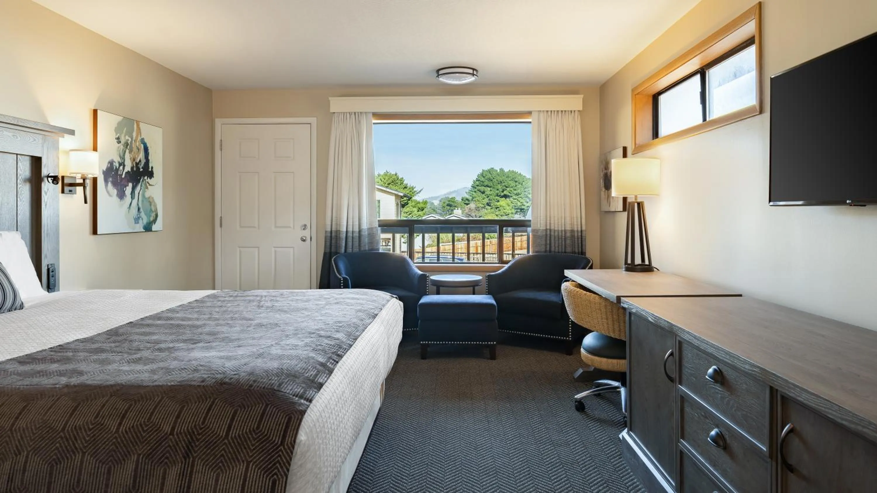 Bedroom in Gold Beach Inn