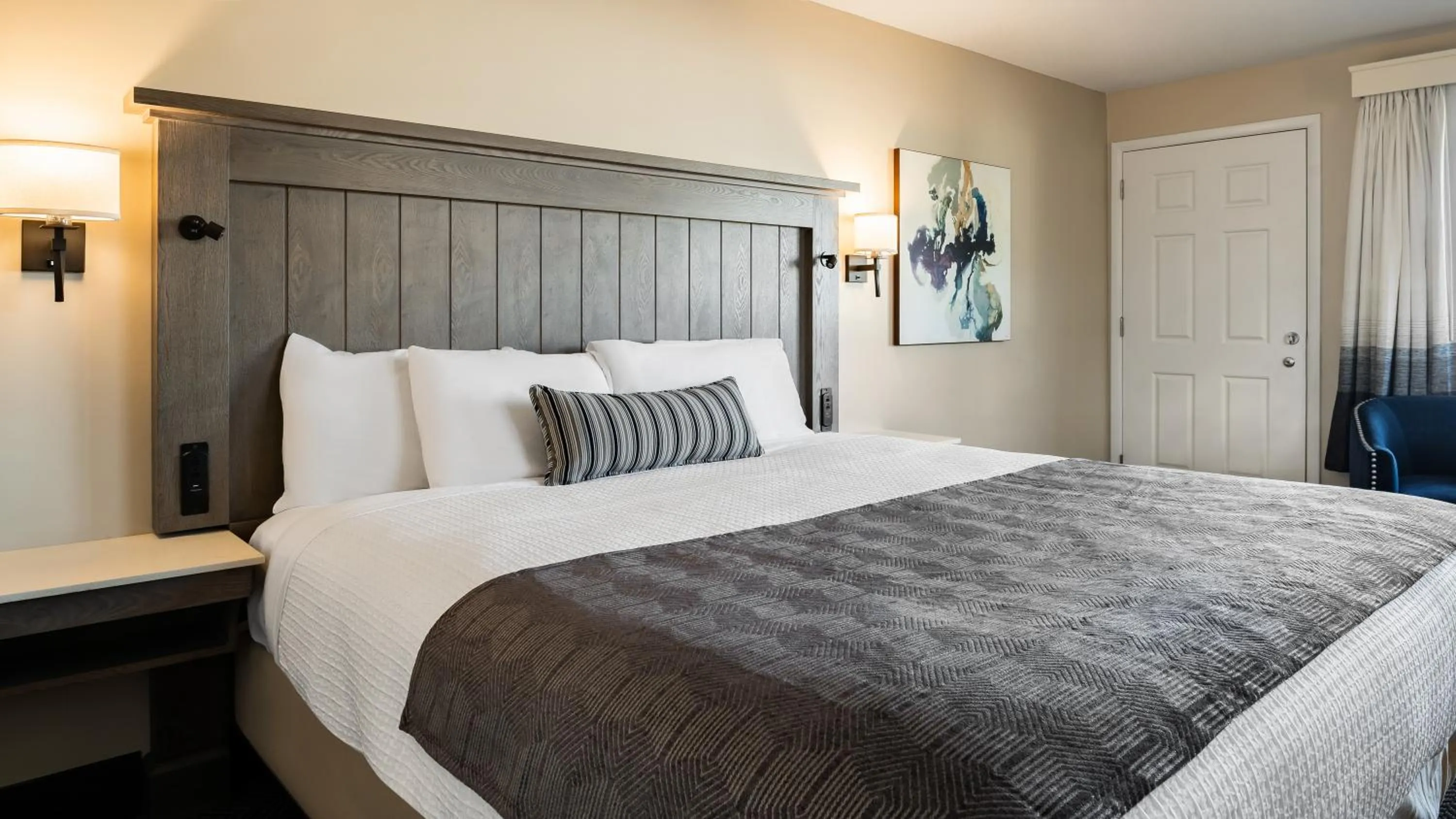 Bedroom in Gold Beach Inn