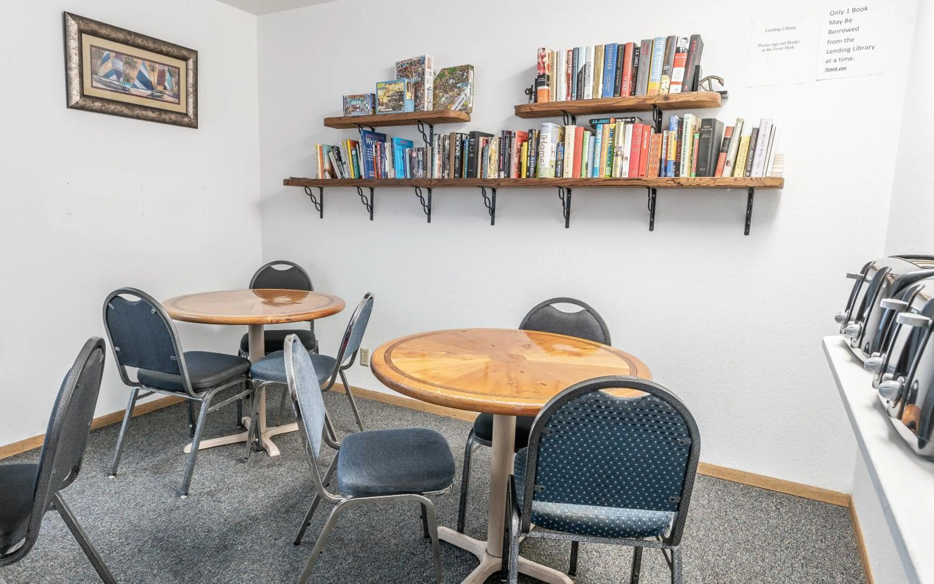 Lobby or reception in Gold Beach Inn