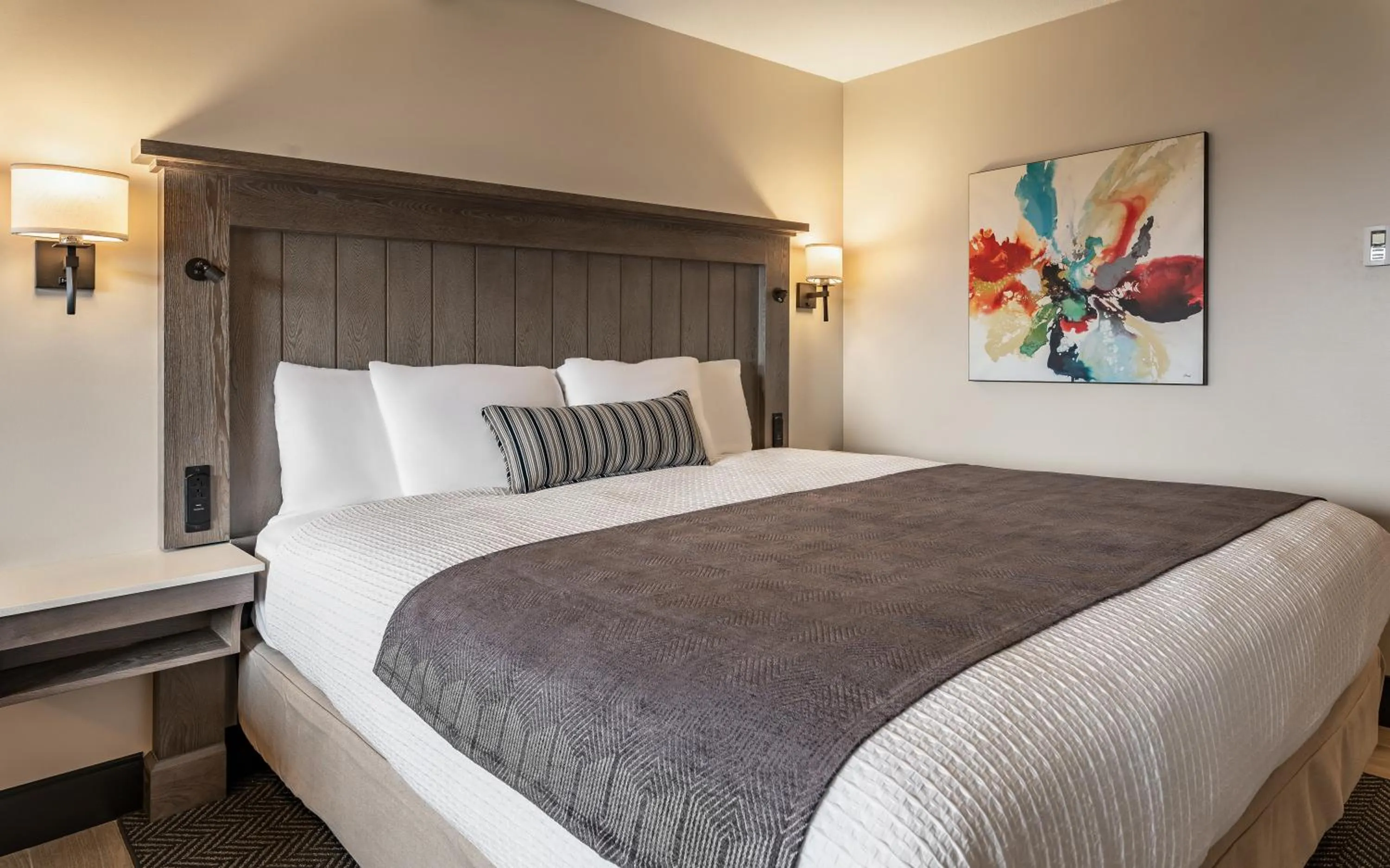 Bedroom in Gold Beach Inn