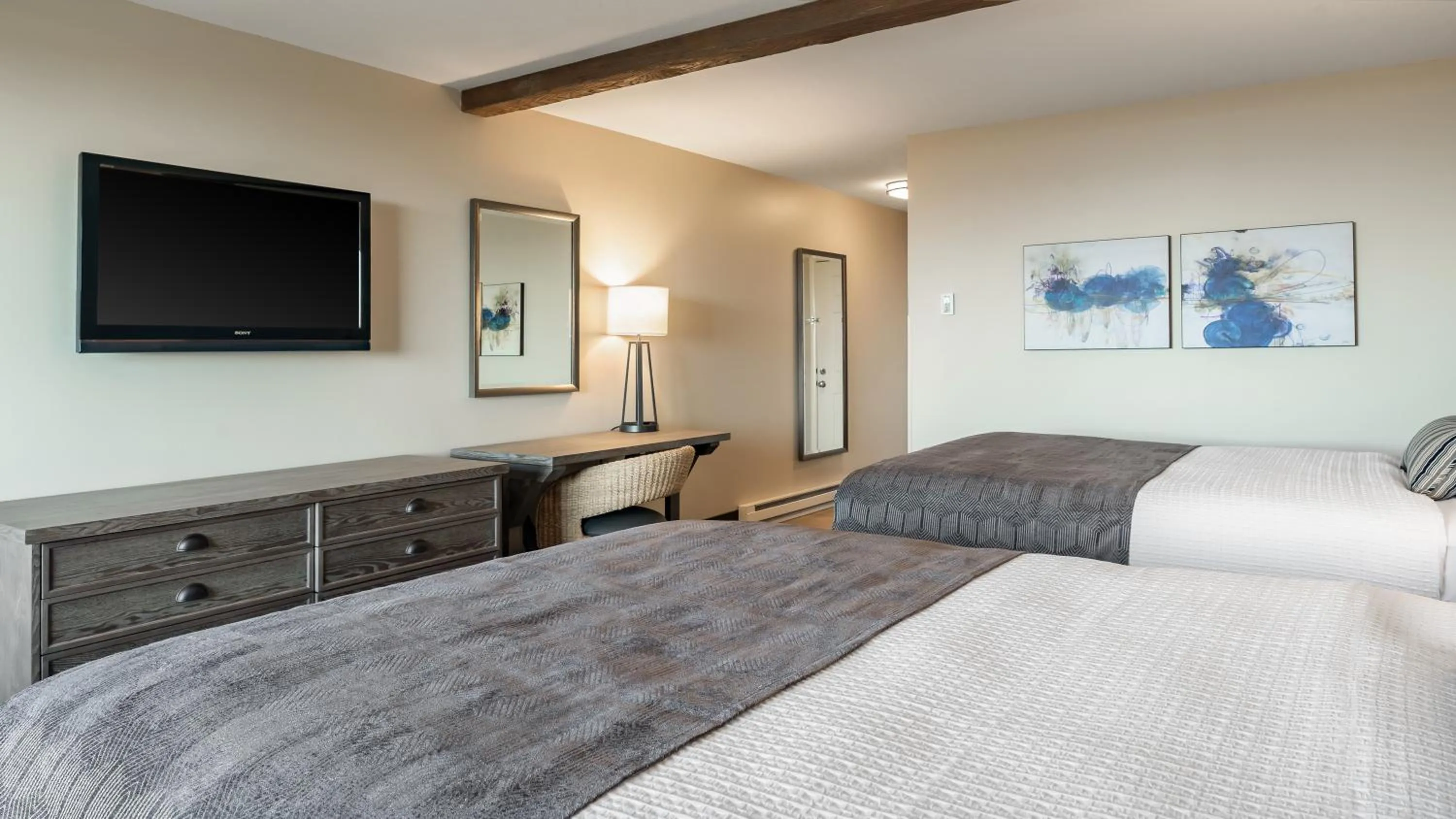 Bedroom in Gold Beach Inn