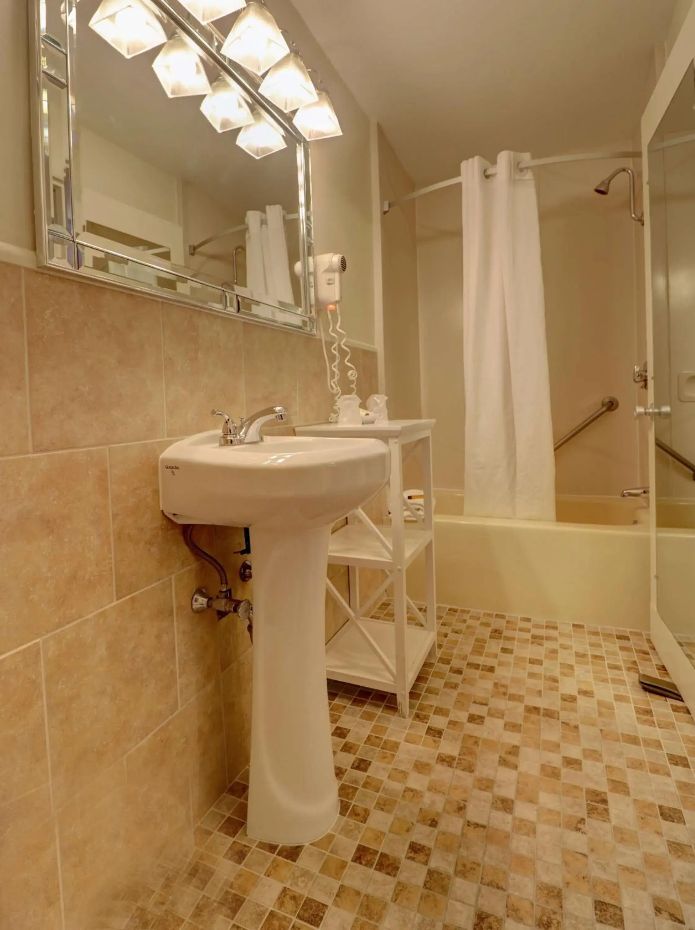 Bathroom in Senator Inn & Spa Bathroom in Senator Inn & Spa