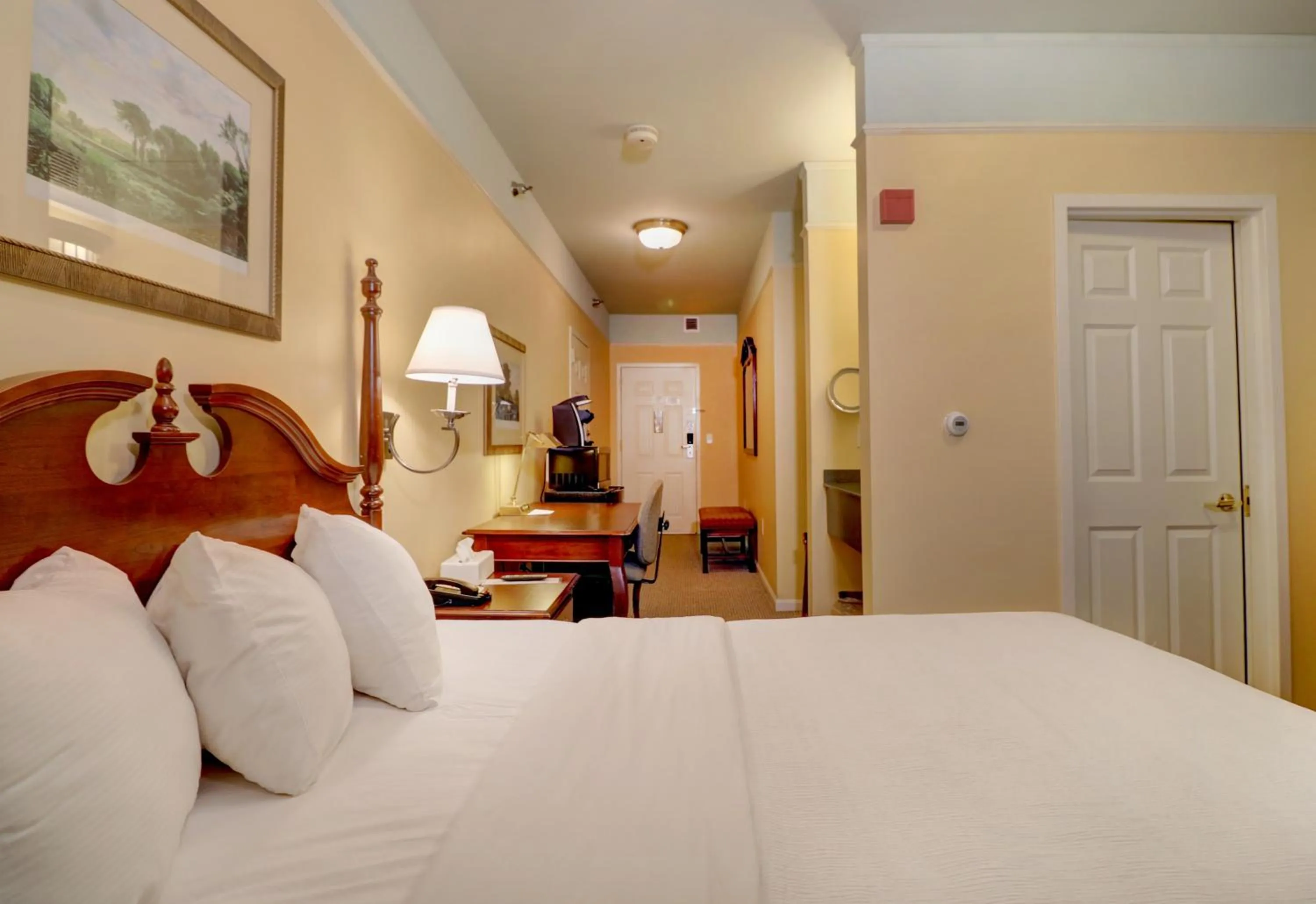 Bedroom, Bed in Senator Inn & Spa