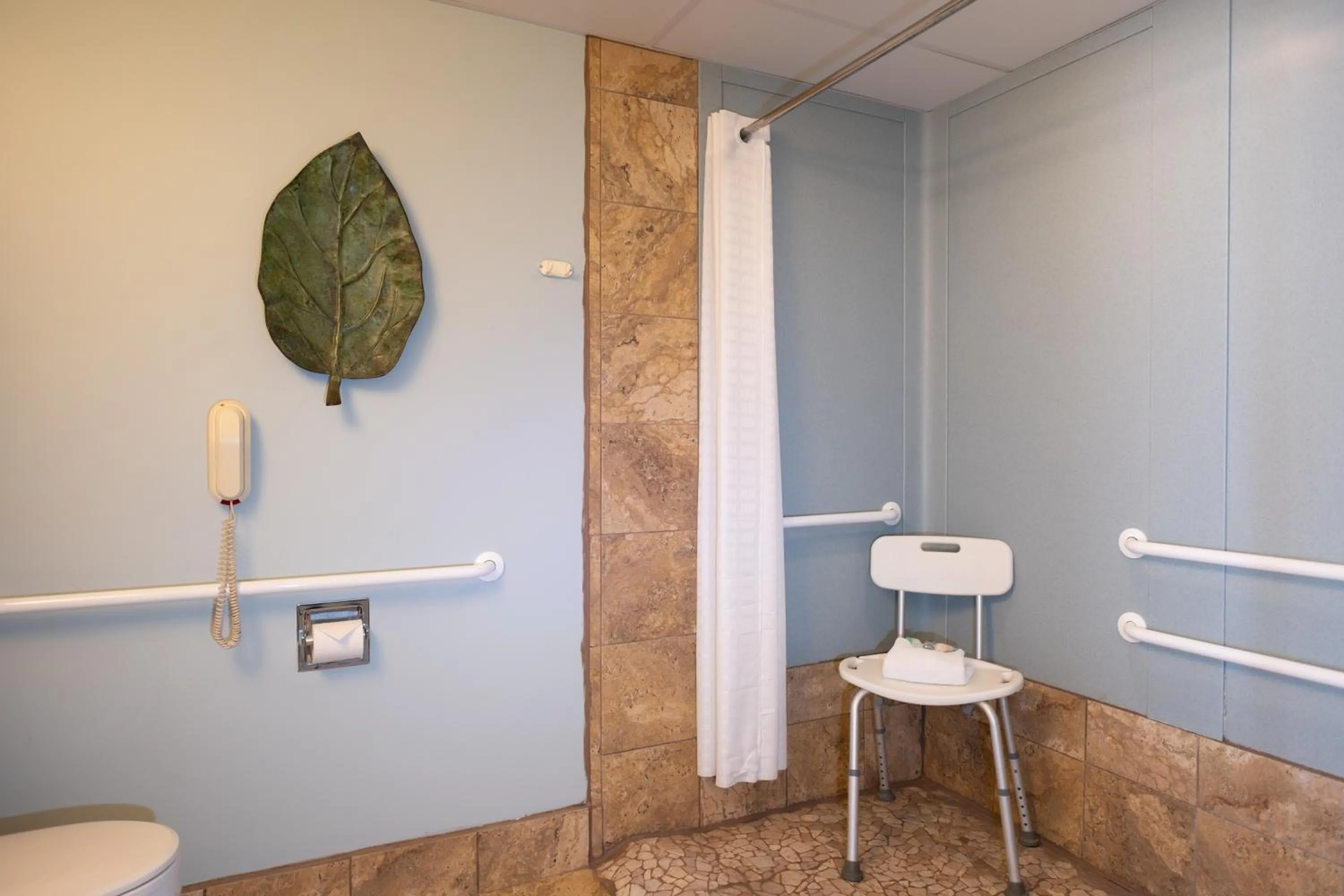 Shower in Senator Inn & Spa