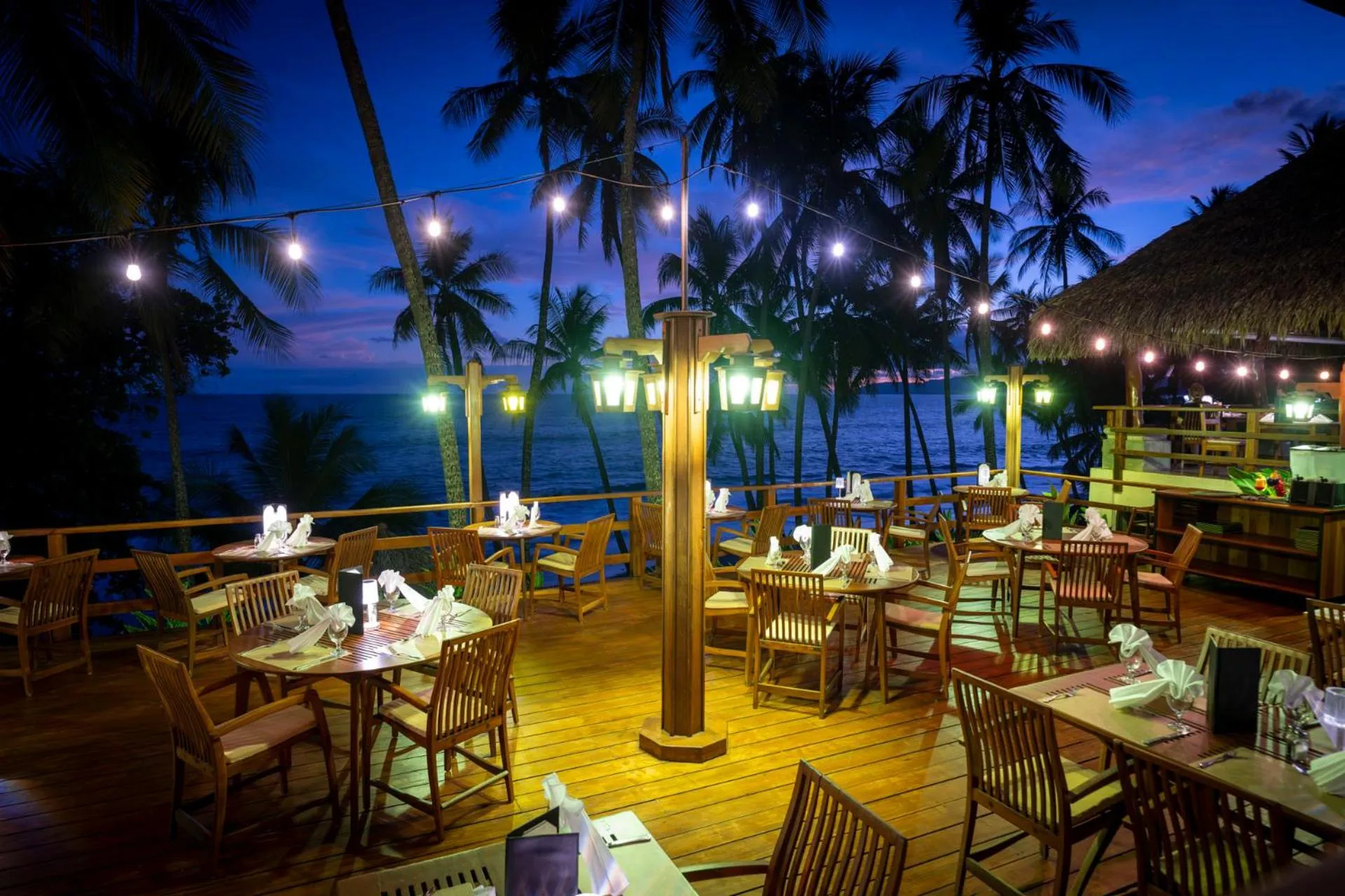 Restaurant/places to eat in Tango Mar Beachfront Boutique Hotel & Villas