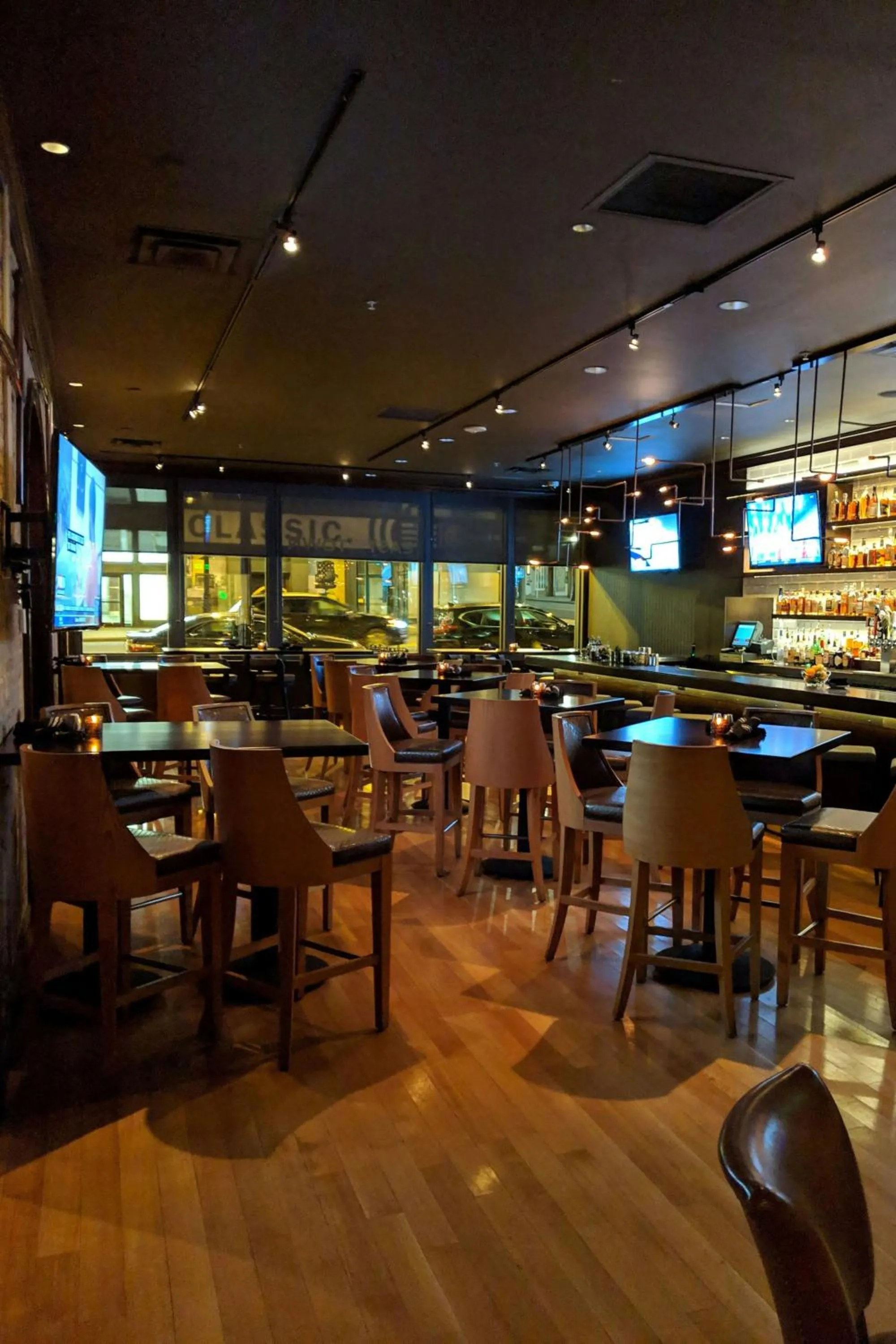 Lounge or bar in Milwaukee Marriott Downtown