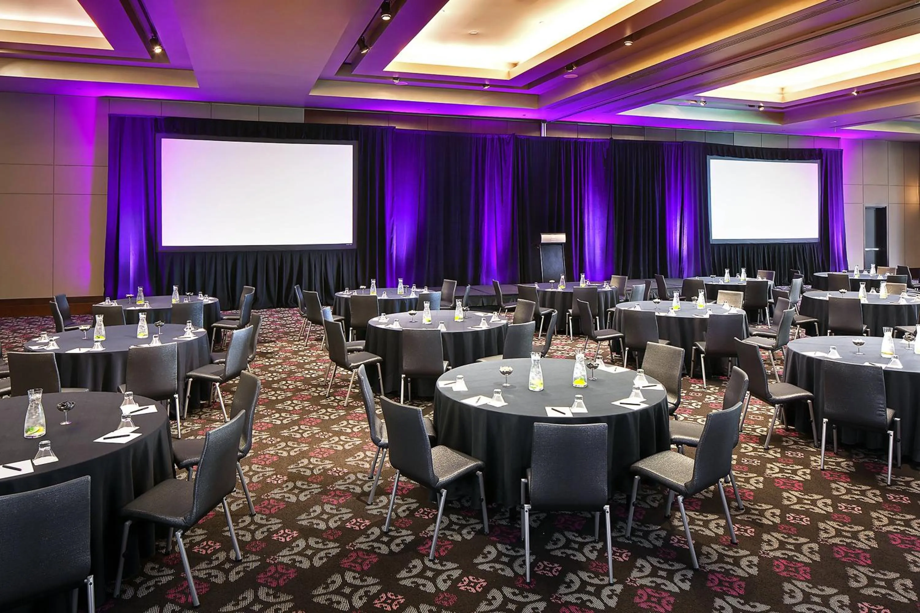 Meeting/conference room in W Seattle