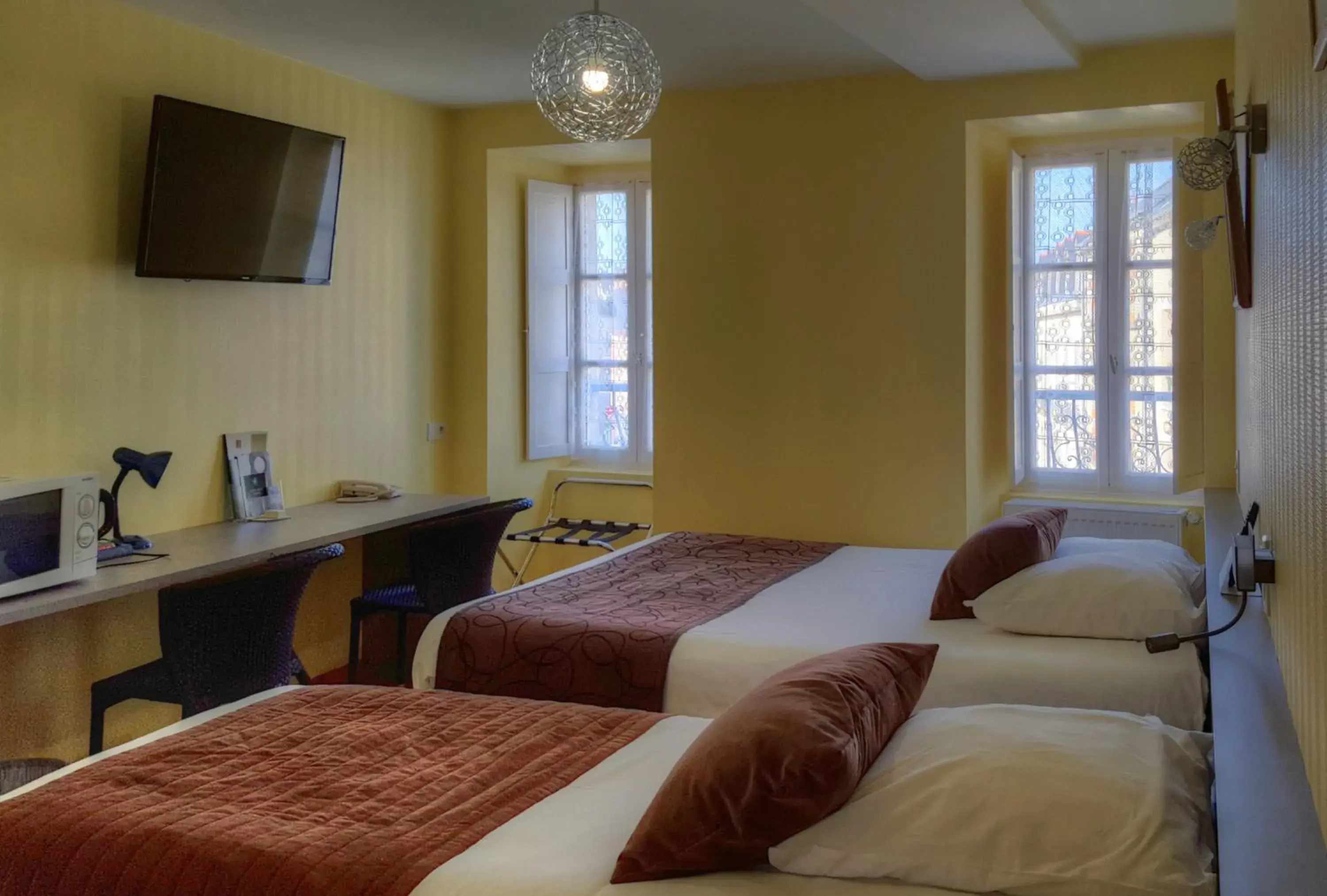 TV and multimedia, Bed in La Croix Verte - Le Relais des Moulins TV and multimedia, Bed in La Croix Verte - Le Relais des Moulins