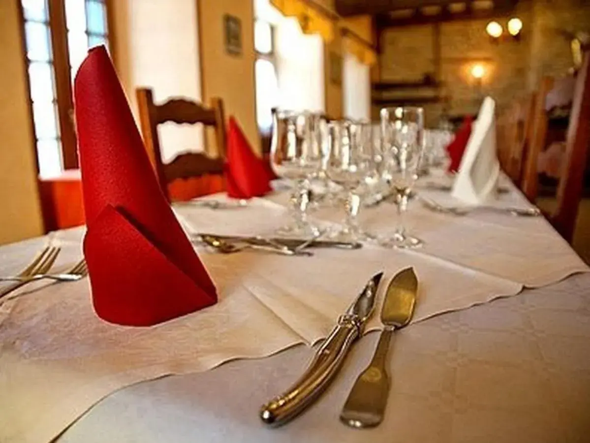 Restaurant/places to eat in La Croix Verte - Le Relais des Moulins Restaurant/places to eat in La Croix Verte - Le Relais des Moulins