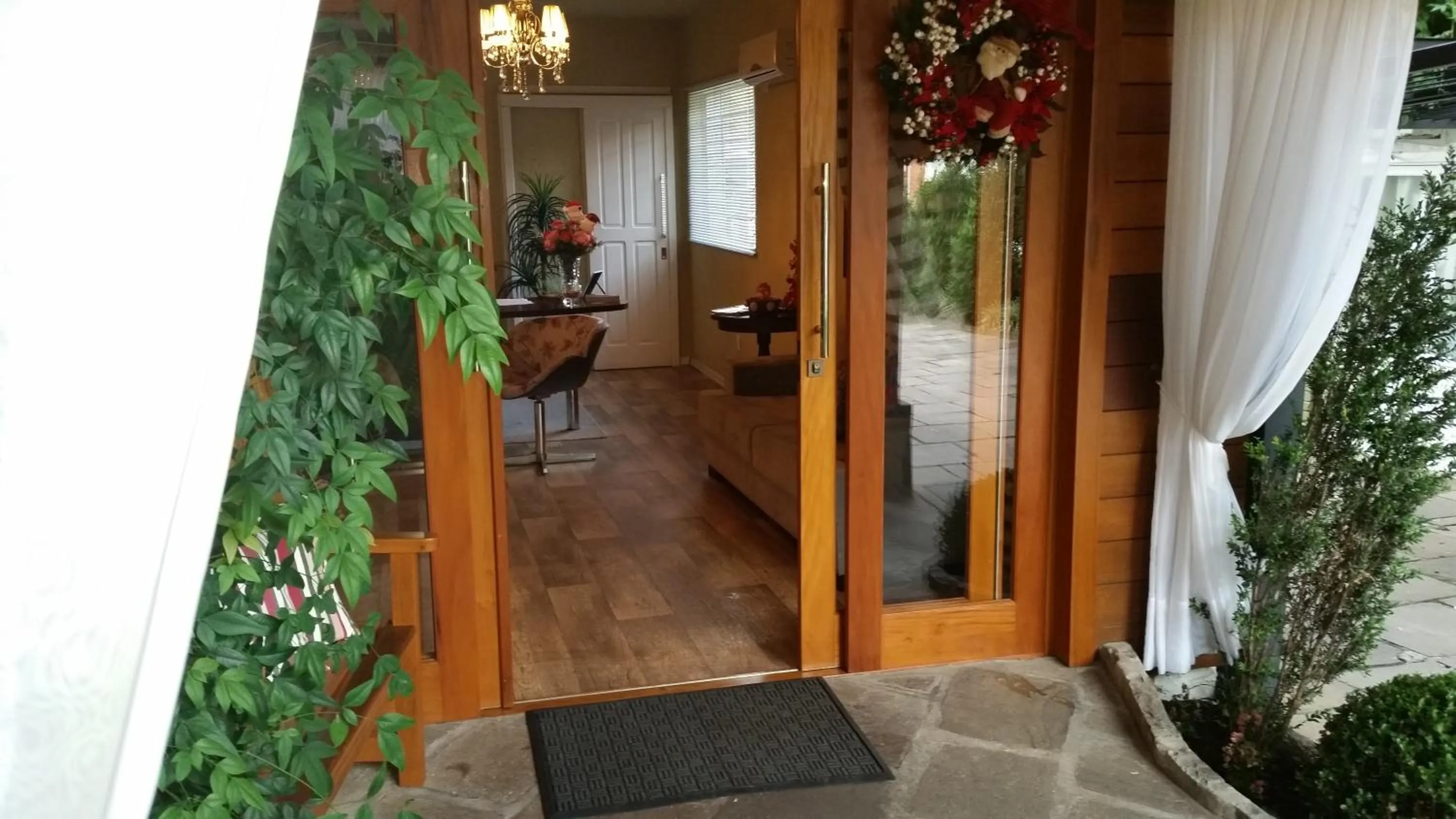 Communal lounge/ TV room in Pousada Solar Viena