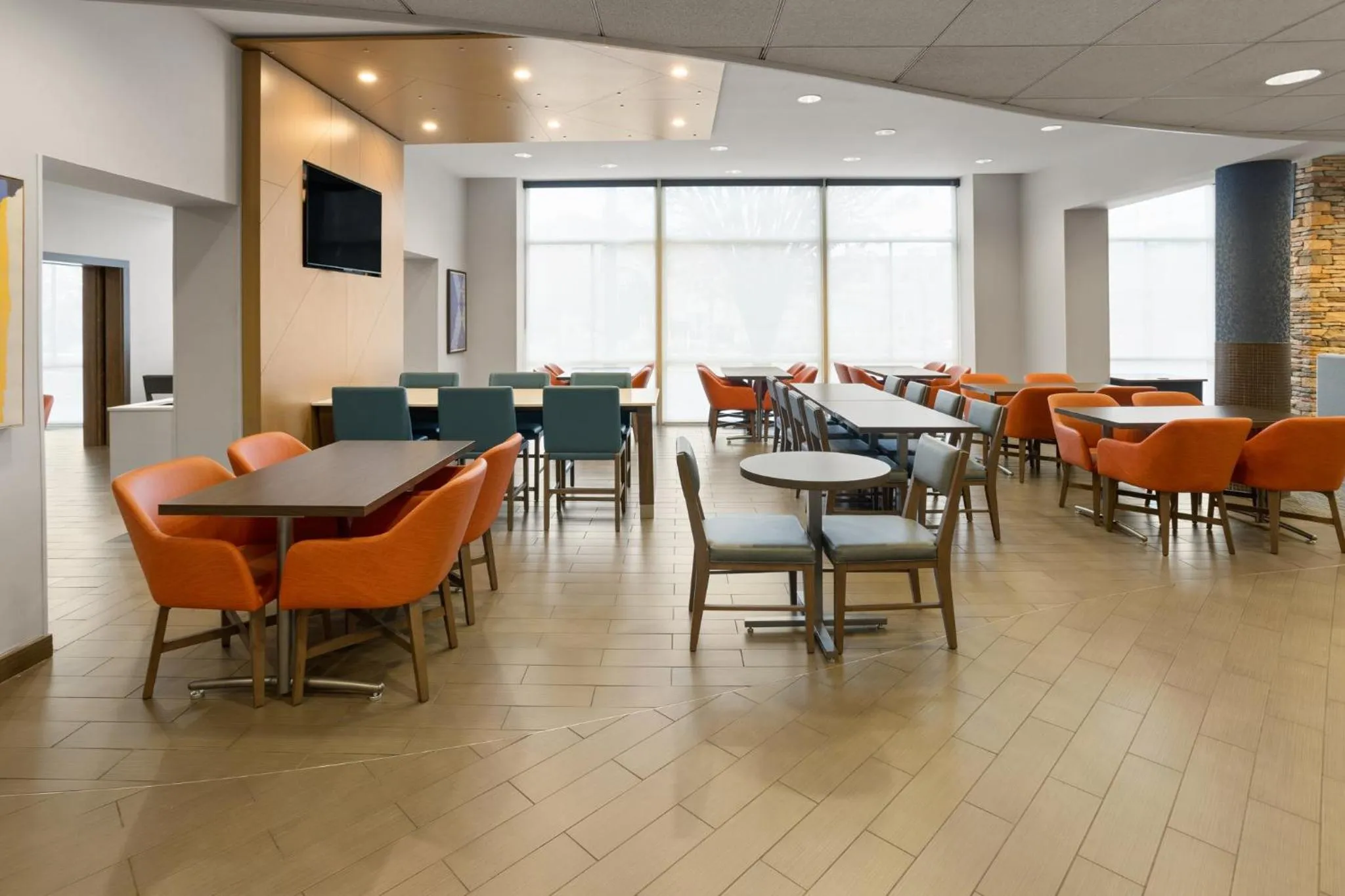 Breakfast in Holiday Inn Express Philadelphia Penn's Landing by IHG