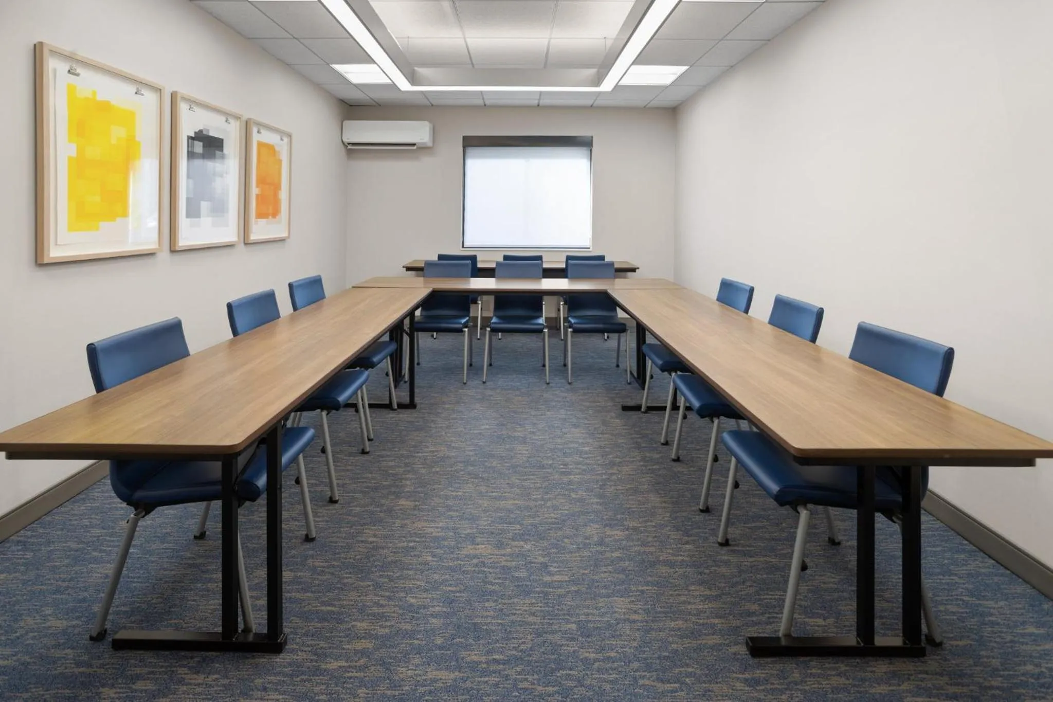 Meeting/conference room in Holiday Inn Express Philadelphia Penn's Landing by IHG