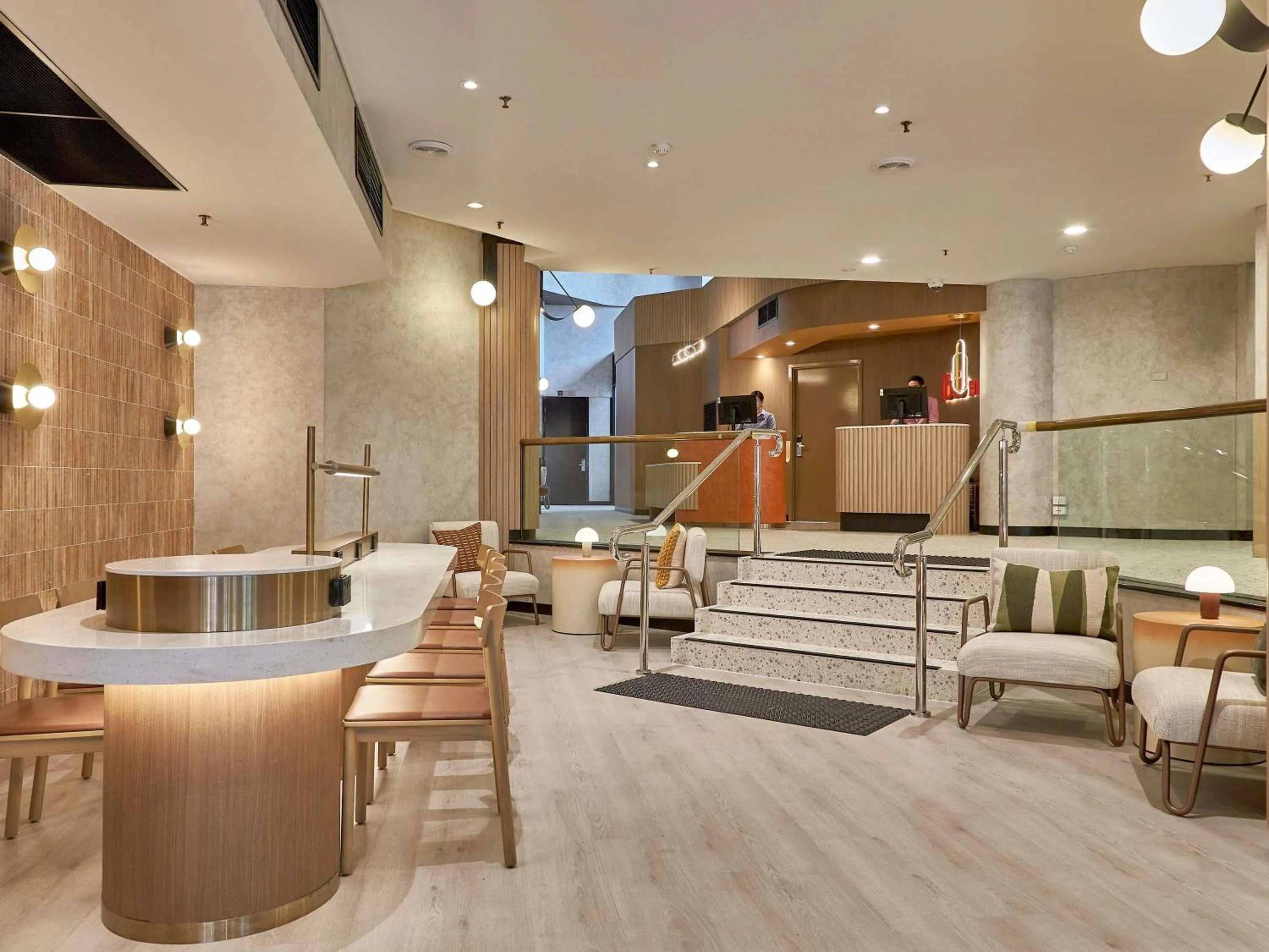 Restaurant/places to eat in ibis Perth