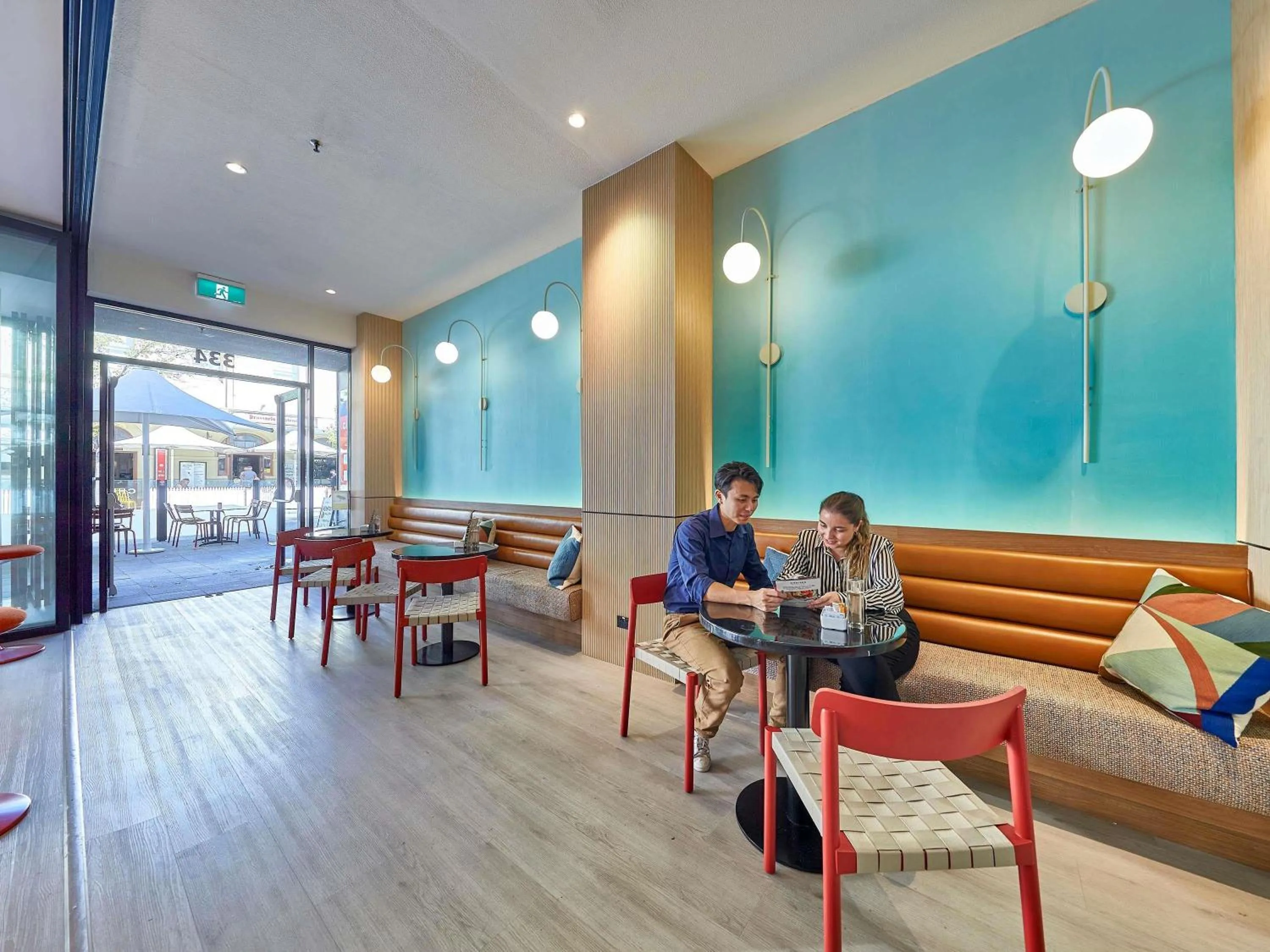 Lounge or bar in ibis Perth