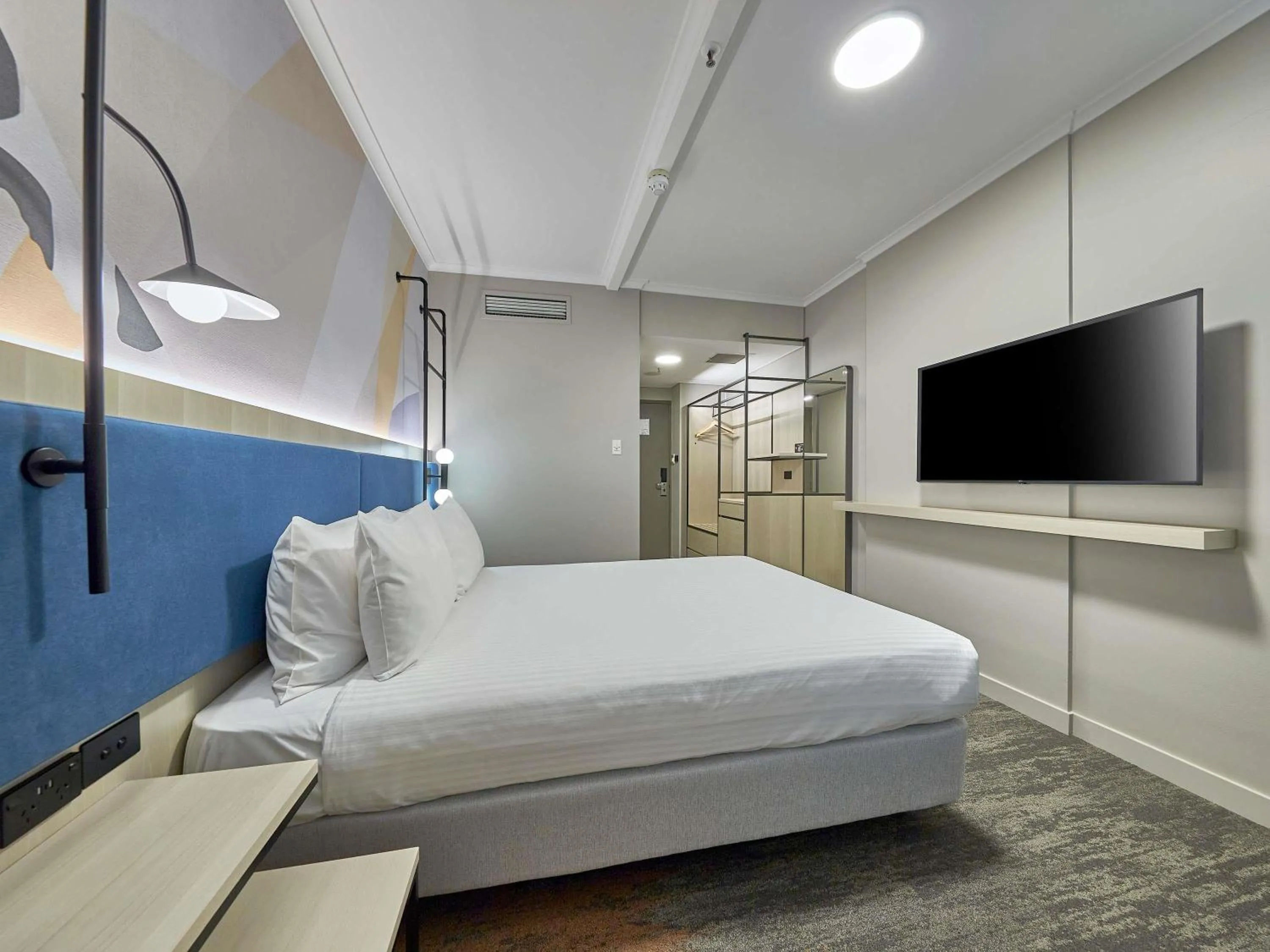 Bedroom, Bed in ibis Perth