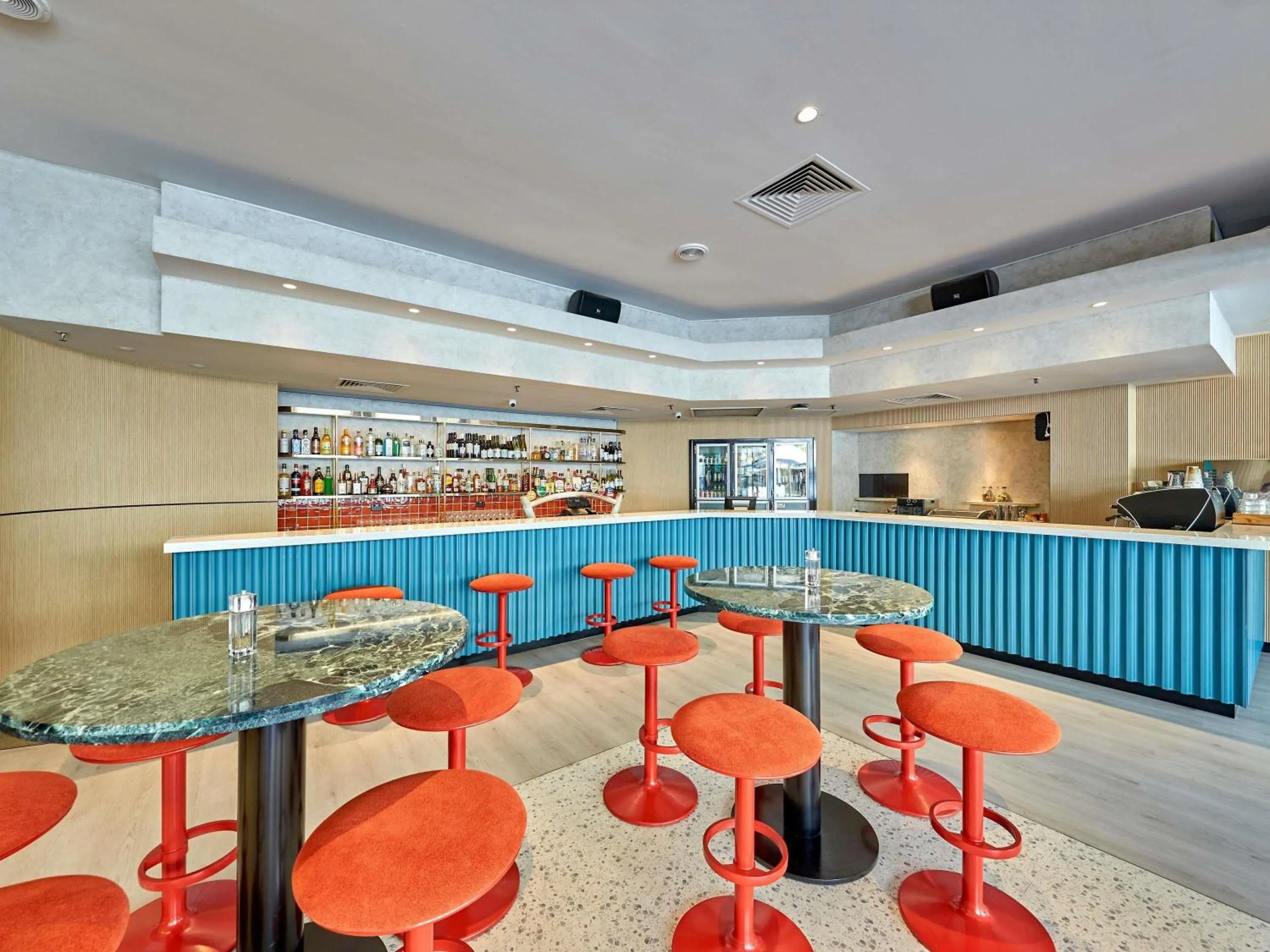 Lounge or bar in ibis Perth