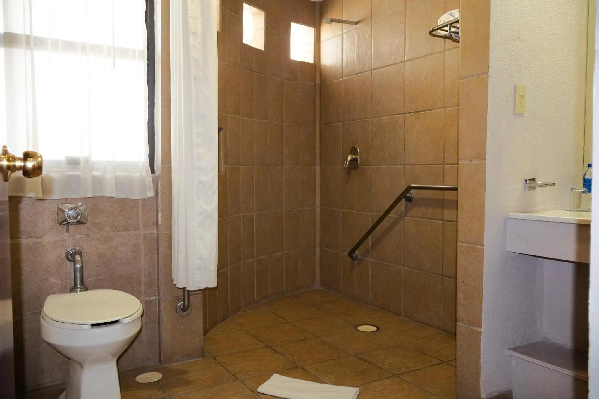 Shower in Hotel Panamerican