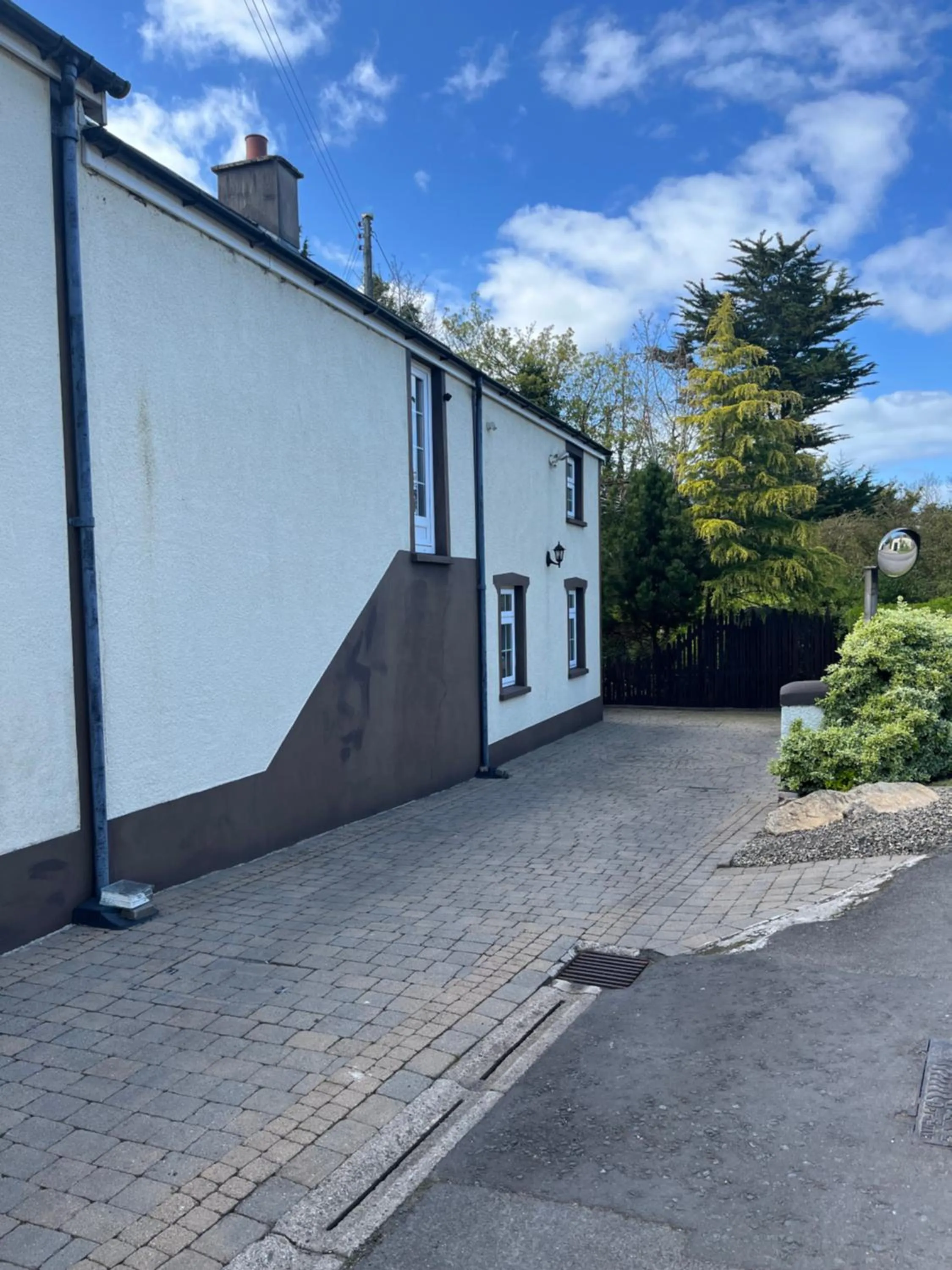 Parking in Old Mill House