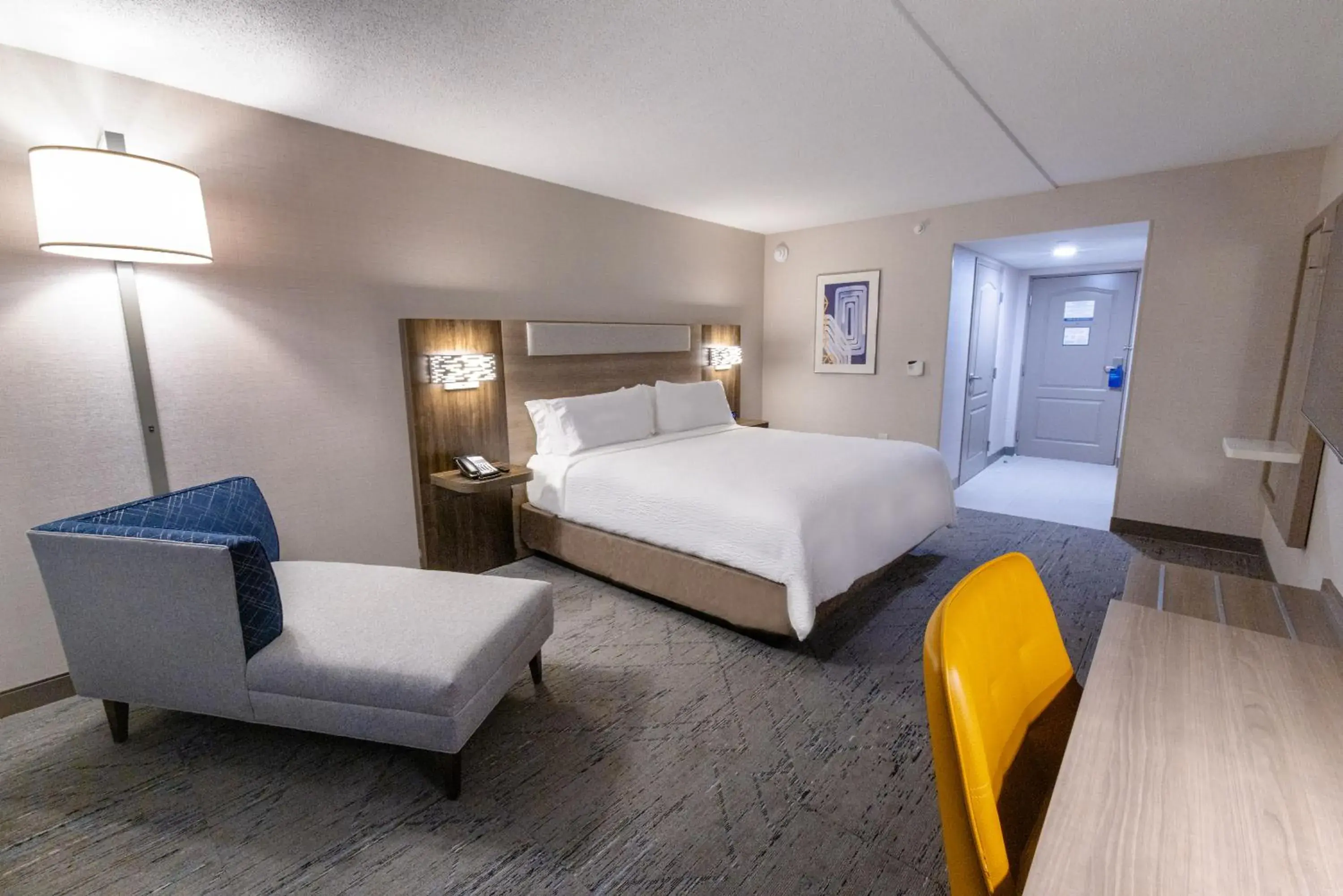 Bed in Holiday Inn Express - Neptune by IHG Bed in Holiday Inn Express - Neptune by IHG