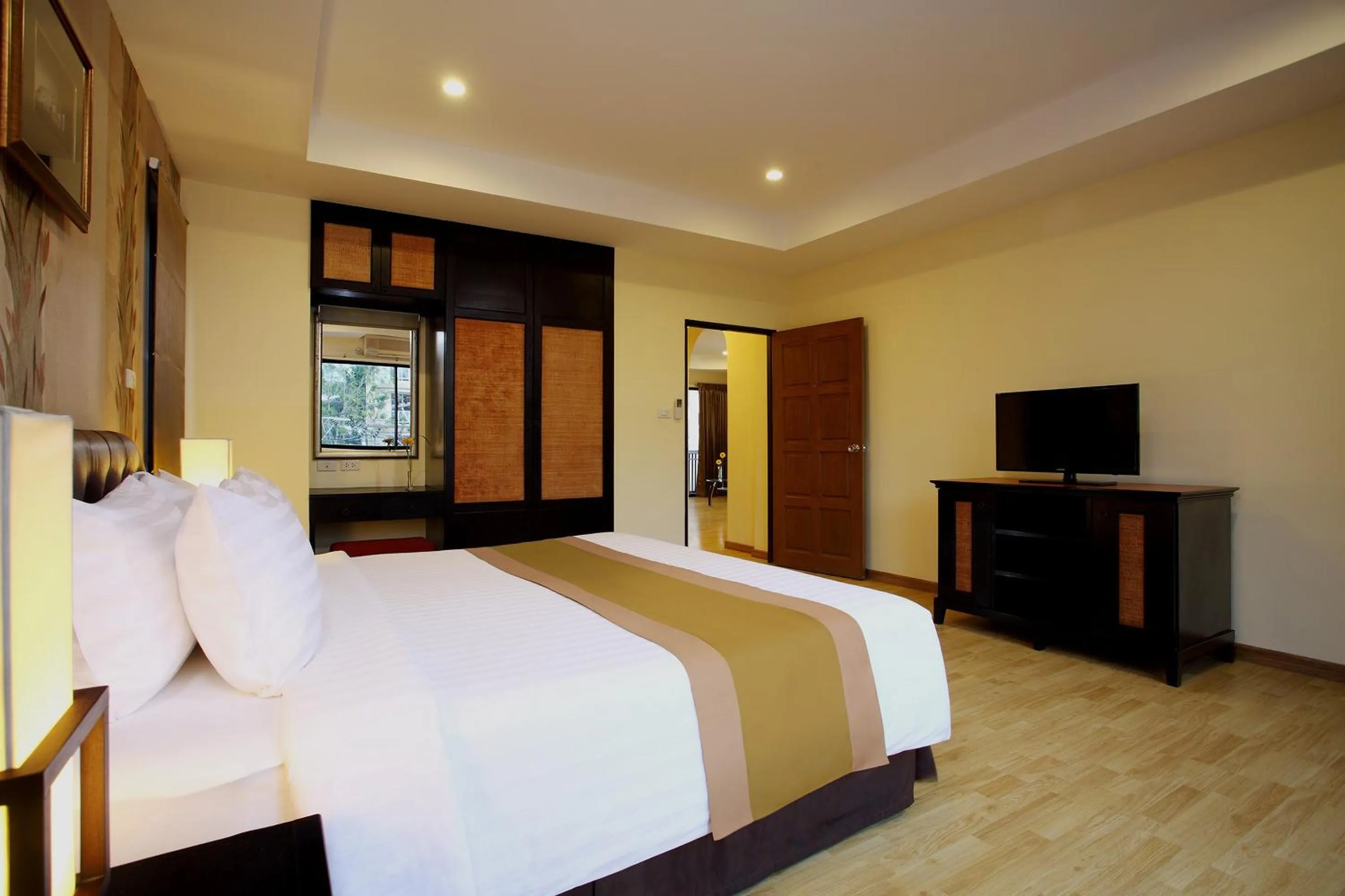 Photo of the whole room, Bed in Nova Park Hotel Pattaya