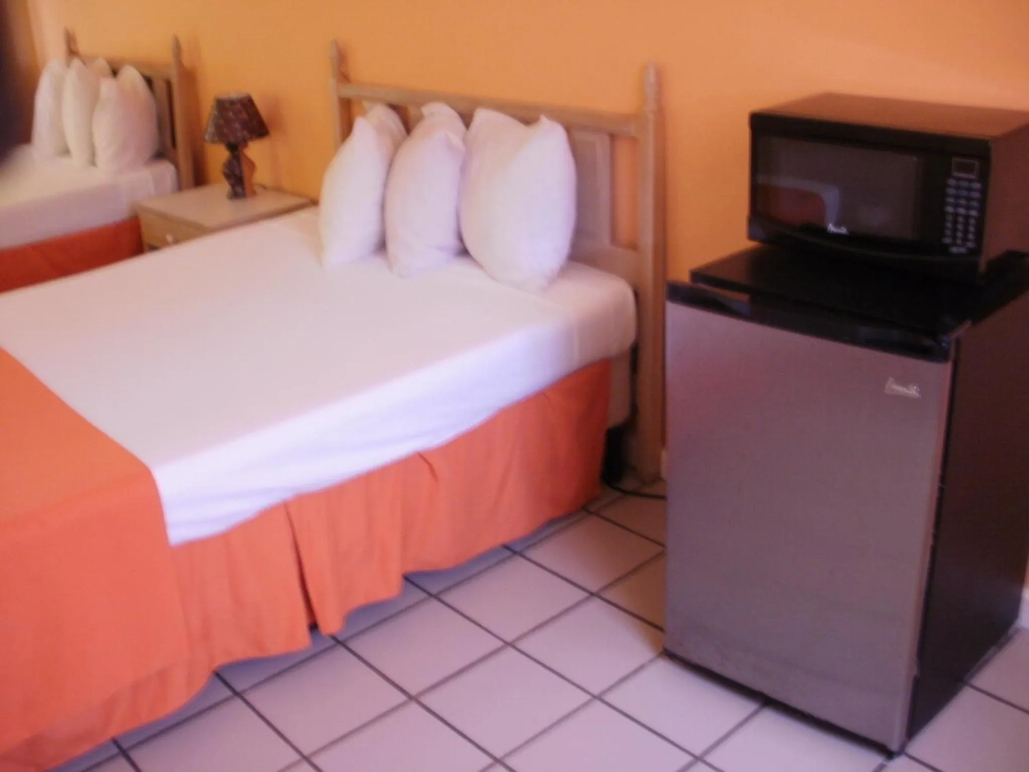 Decorative detail, Bed in Pineapple Court Hotel