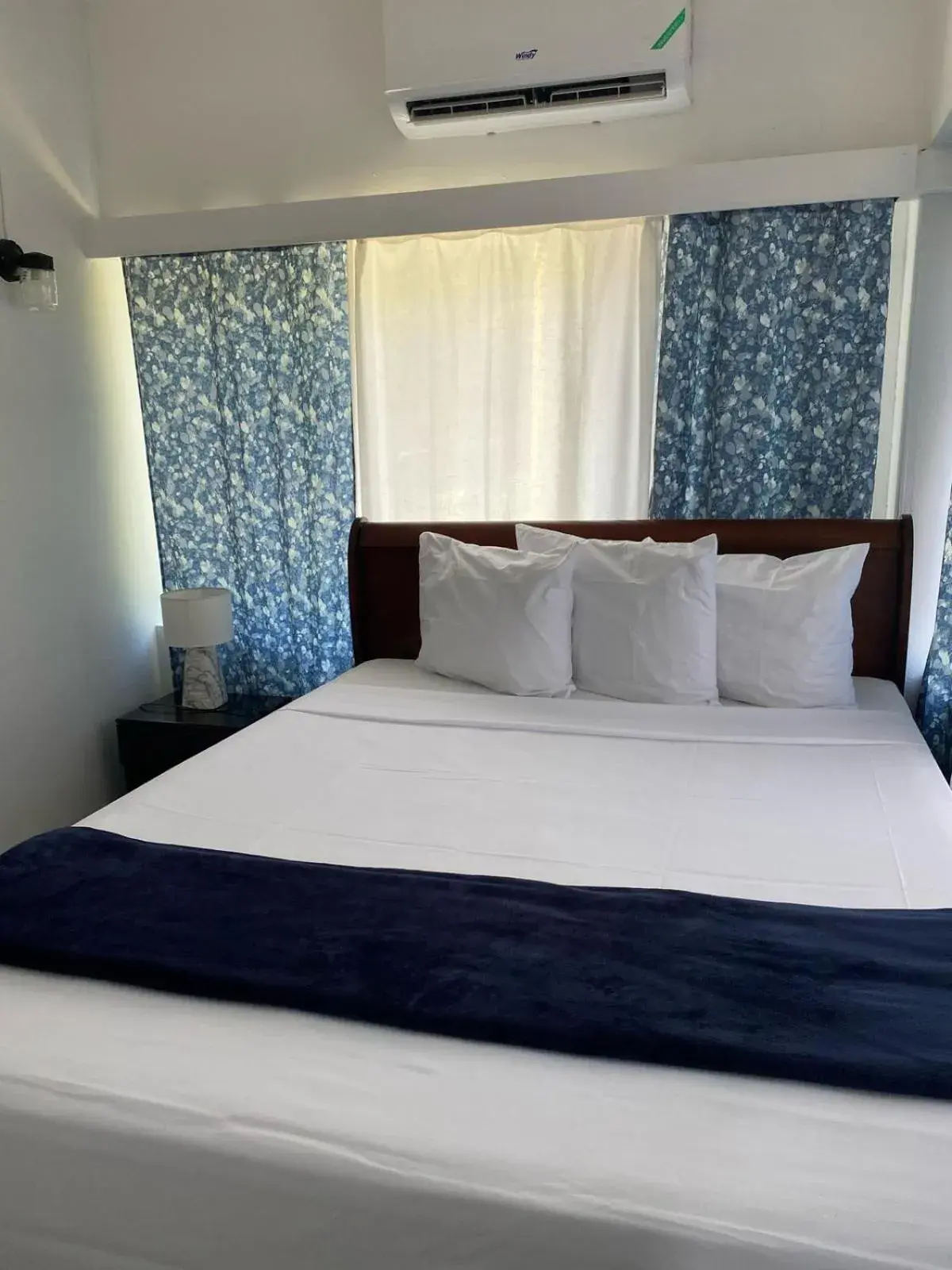 Bed in Pineapple Court Hotel Bed in Pineapple Court Hotel